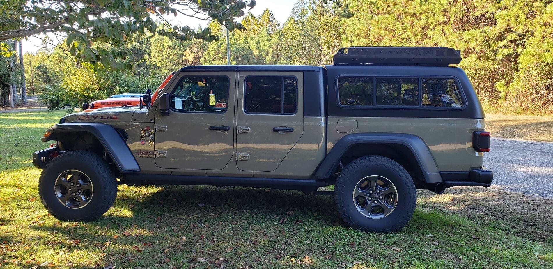 Jeep Gladiator 35's and Rubicon Rims 20211024_154514