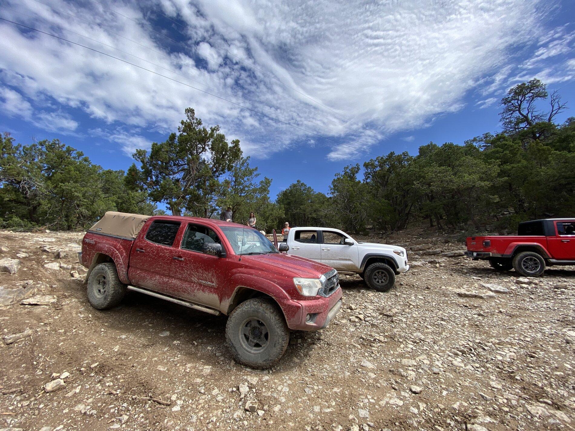 Jeep Gladiator Vehicles you commonly wheel with? (What do your friends drive) ECAFF549-D6A2-4775-BB5E-CB78CF81292B