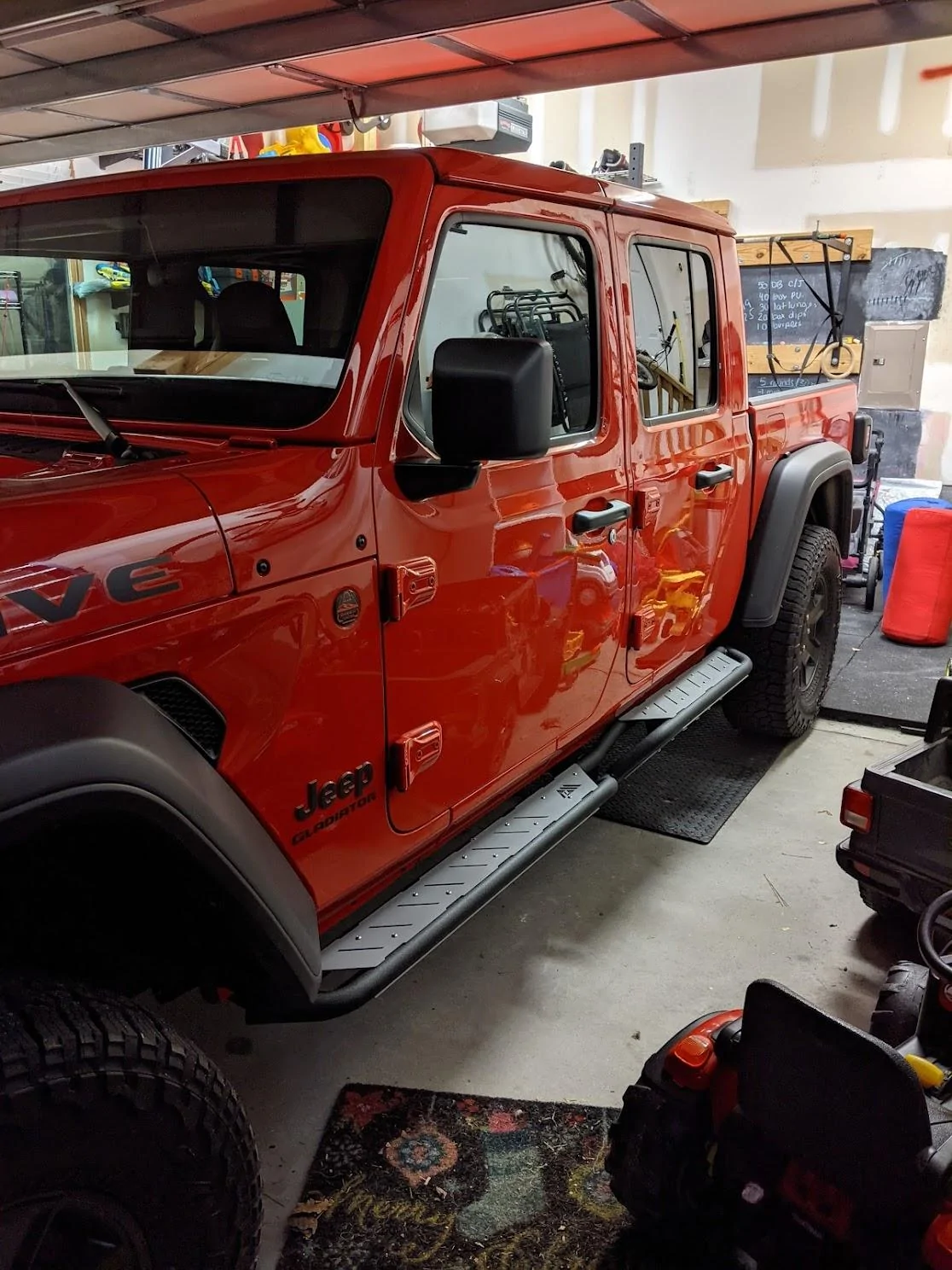 Jeep Gladiator Has anyone installed these Paramount rock sliders? PXL_20211031_002604661.NIGHT