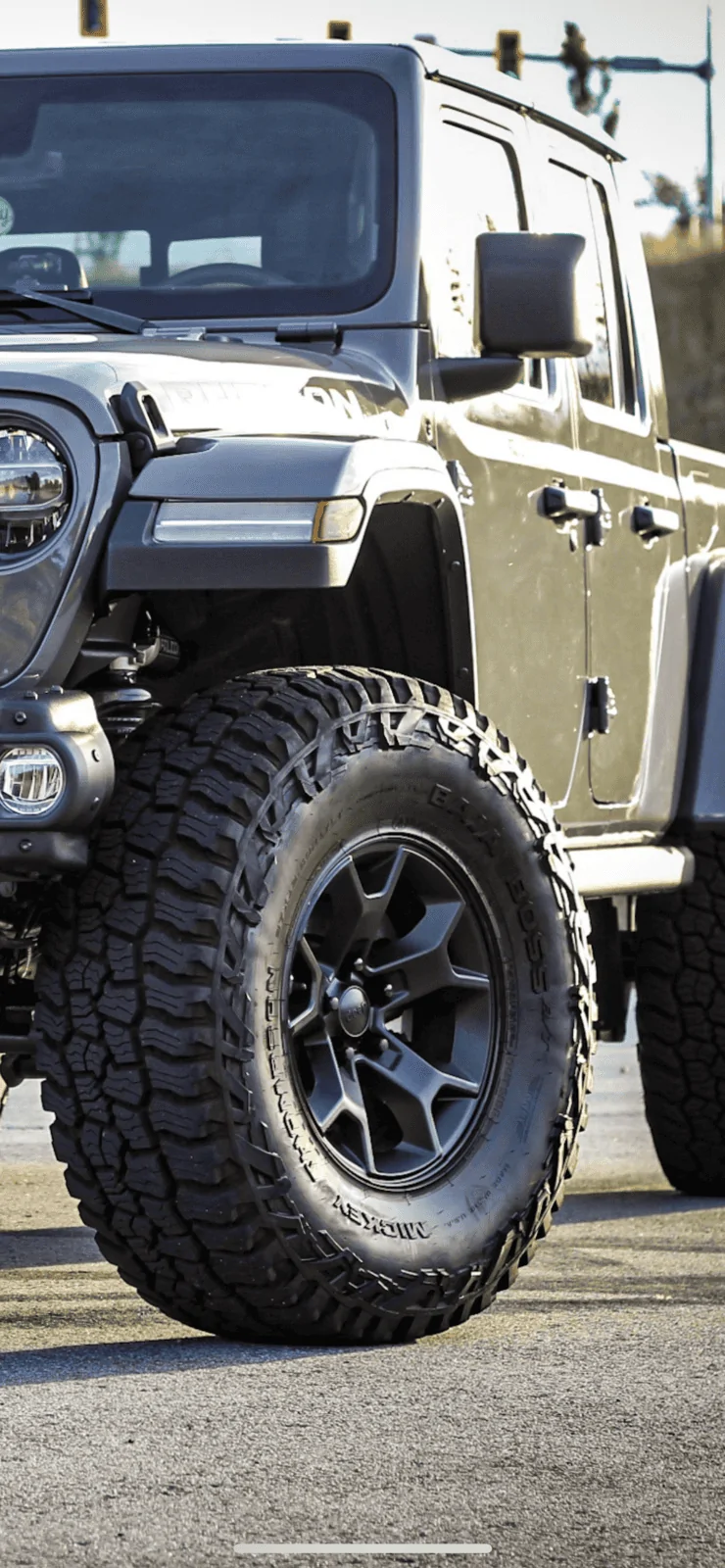 Jeep Gladiator 37x12.50R17 Mickey Thompson Baja Boss A/T w/ 17x8.5 Quadratec Morphic rims E995B937-2ECE-49E7-B8B8-6097C880CFE9