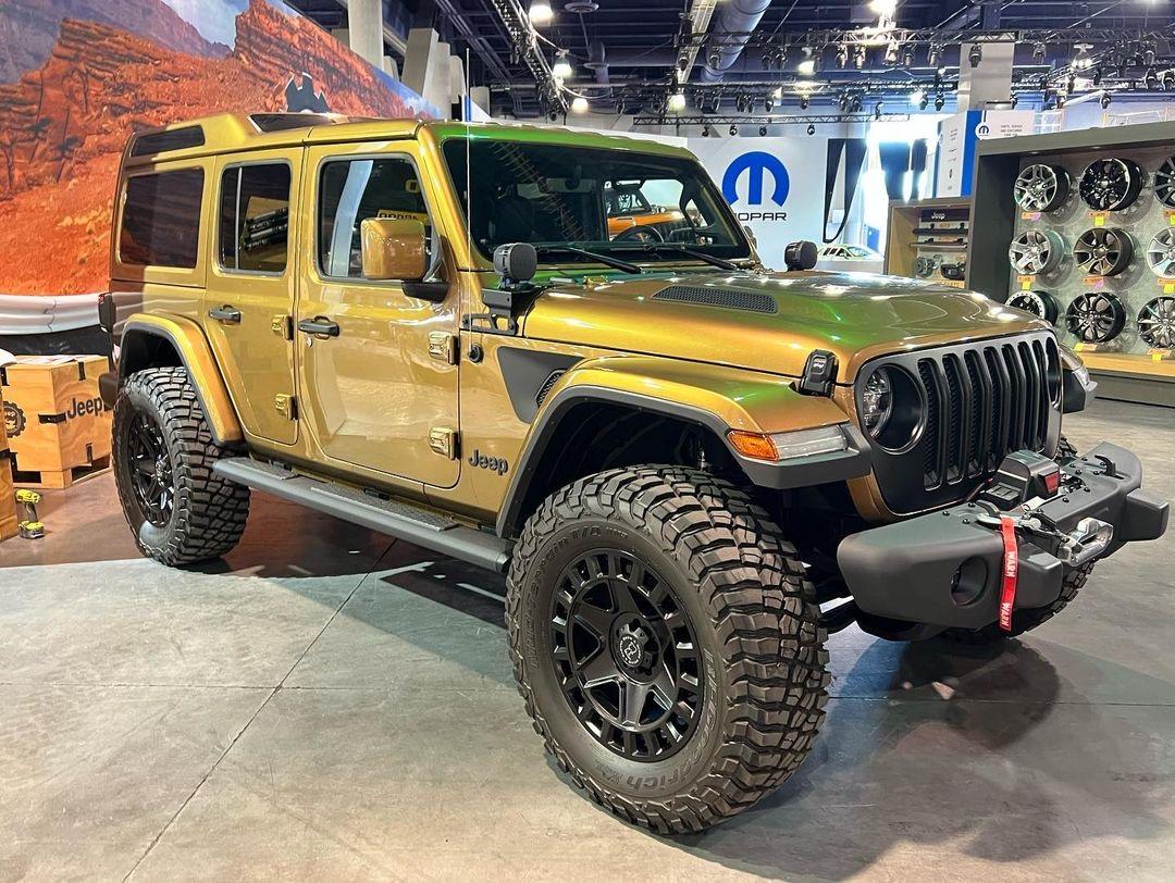 Jeep Gladiator Jeep Wrangler Overlook at Sema 0C562971-510B-4C49-B62C-337FE65BCF87