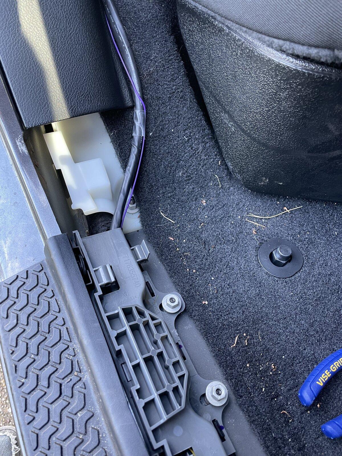 Jeep Gladiator 813 Fab - behind rear seat mount questions. IMG_1063