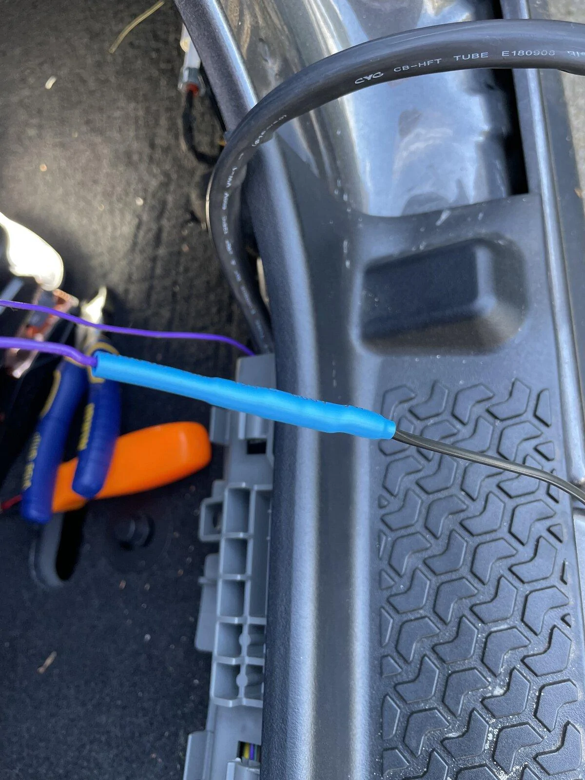 Jeep Gladiator 813 Fab - behind rear seat mount questions. IMG_1066