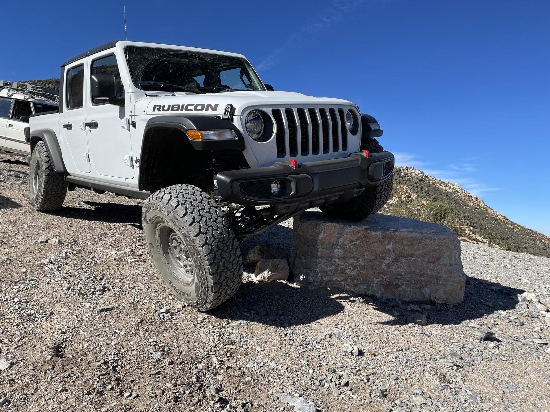 Jeep Gladiator New here with questions AA9016ED-1167-4CC0-94FF-D43B6B29DA56