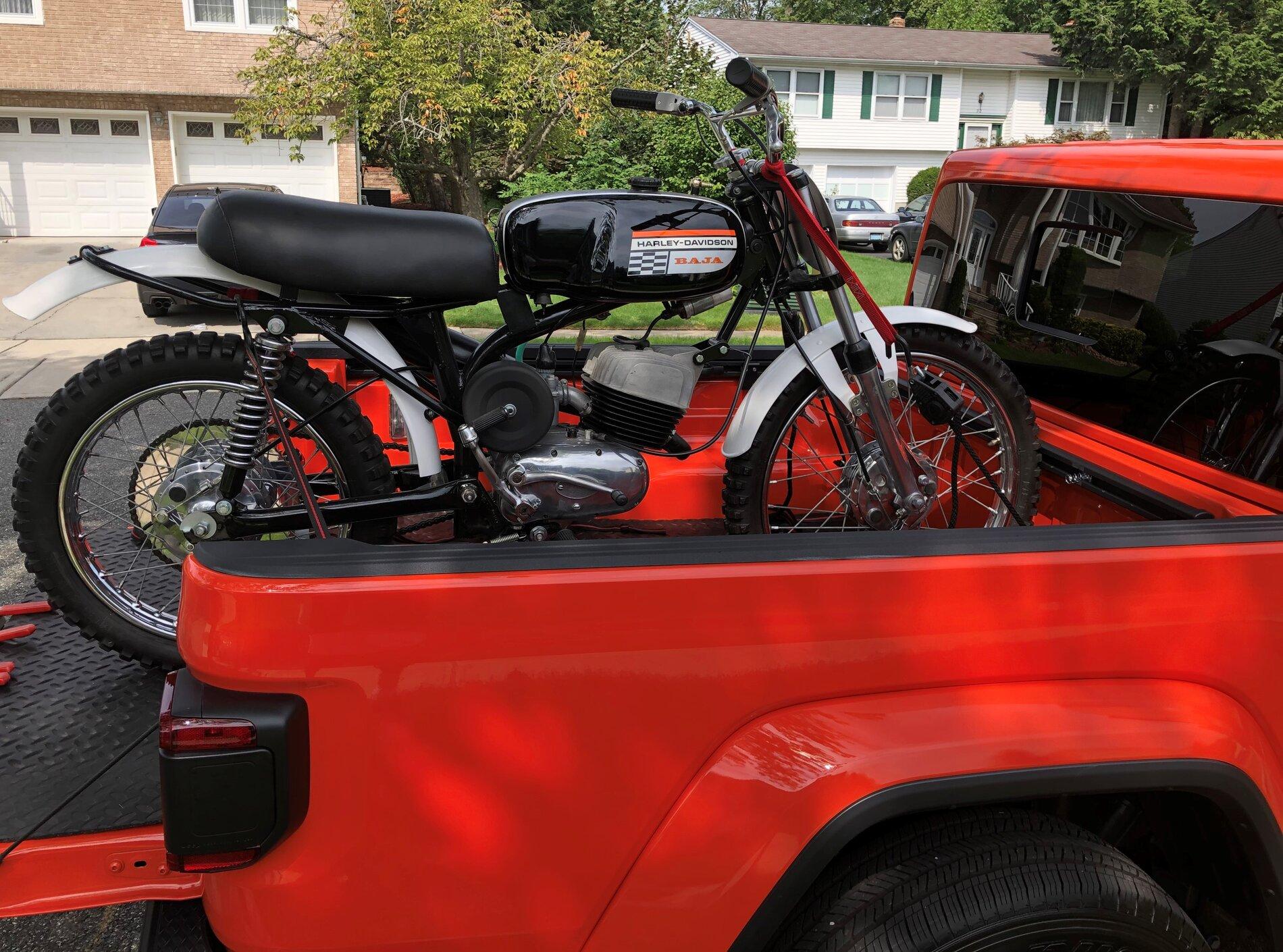 Jeep Gladiator Let's see pictures of dirt bikes or trials motorcycles loaded in the bed. IMG_1341