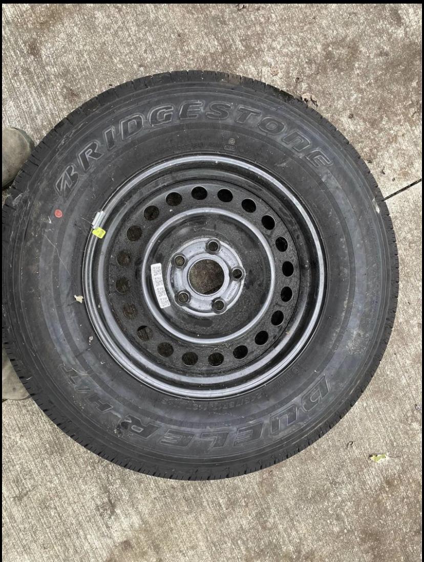 Jeep Gladiator 2 Spares with highway tires 168EDC33-F940-412F-BF4B-08CCA7E1E2CF