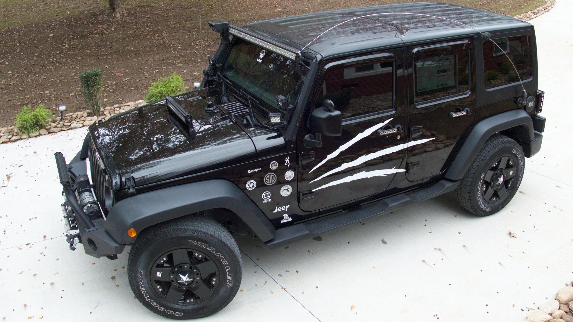 Jeep Gladiator 2017 Jeep Wrangler Unlimited  Sport S Sport Utility 4D j5
