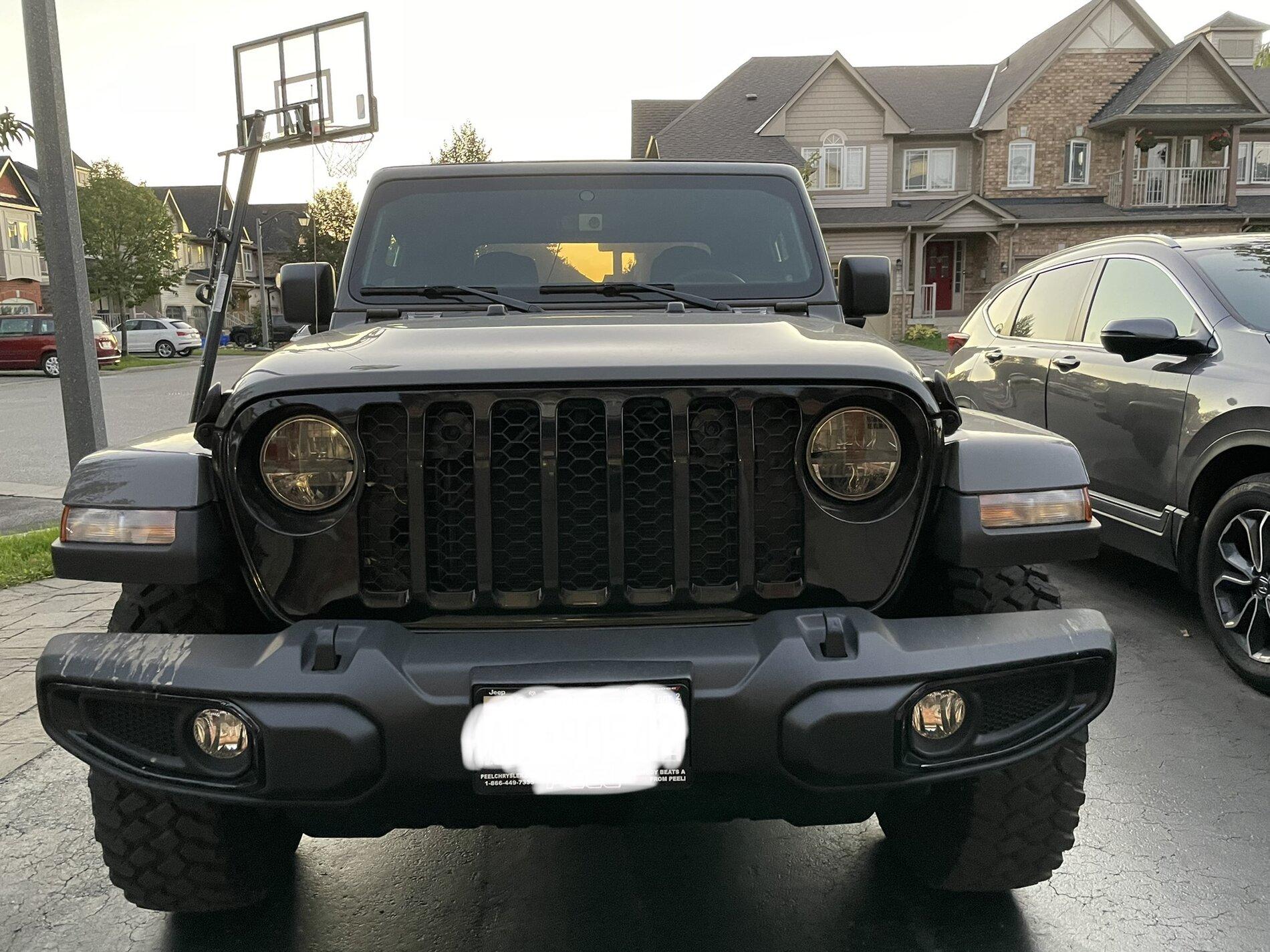 Jeep Gladiator Halogen Headlights are terrible 99763412-36A9-4E31-9114-B18DABFCCB05