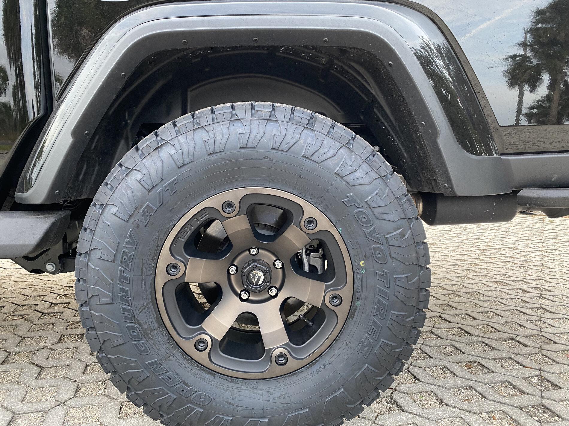 Jeep Gladiator 35s and No Lift Thread EAA3CBF4-BF7A-4B0C-9637-3B6332752AD2