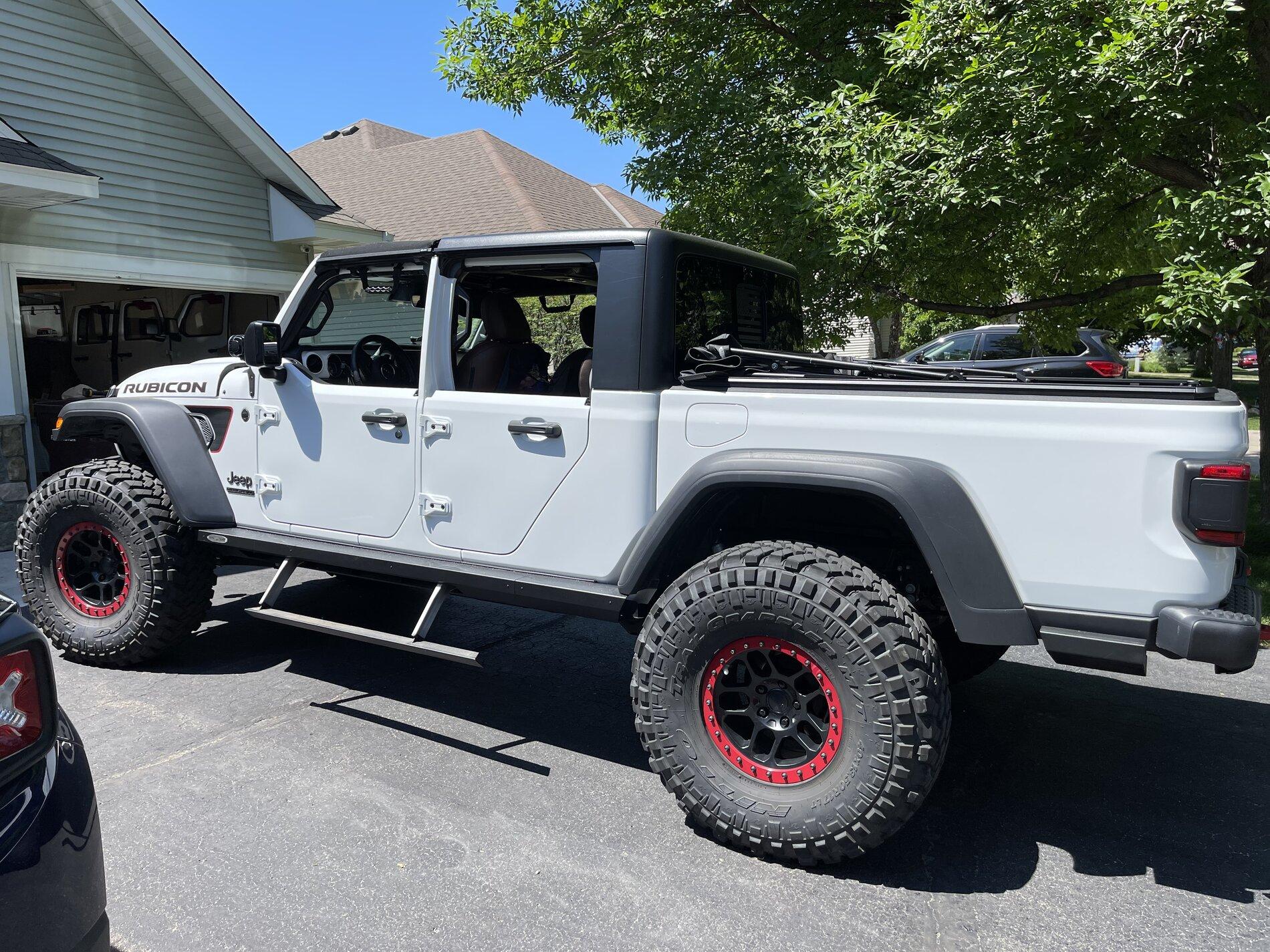 Jeep Gladiator My 21 80th anniversary ED 75CE9153-8A01-4689-A249-9436CBA64D40