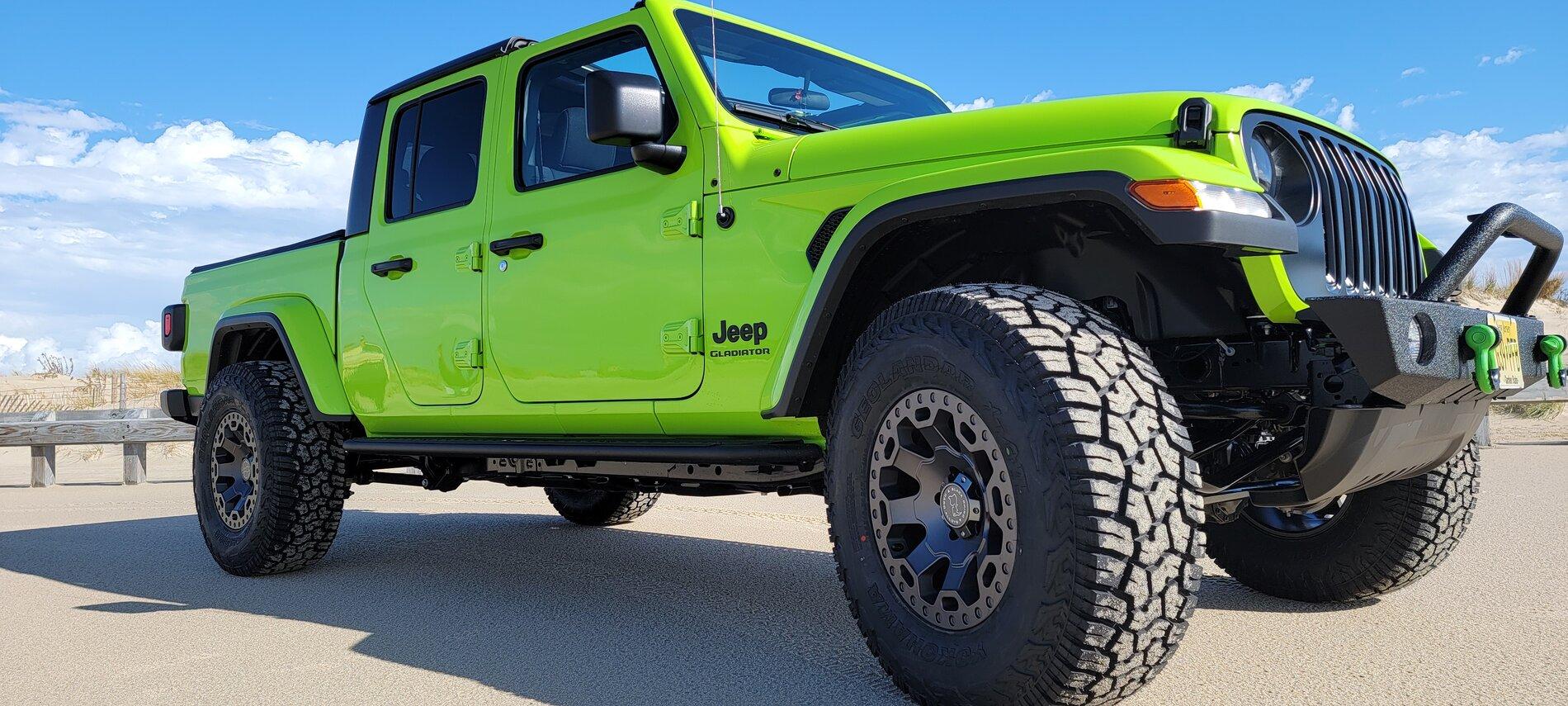 Jeep Gladiator Gladiator Glamour Shots gladiator-beach-f-r