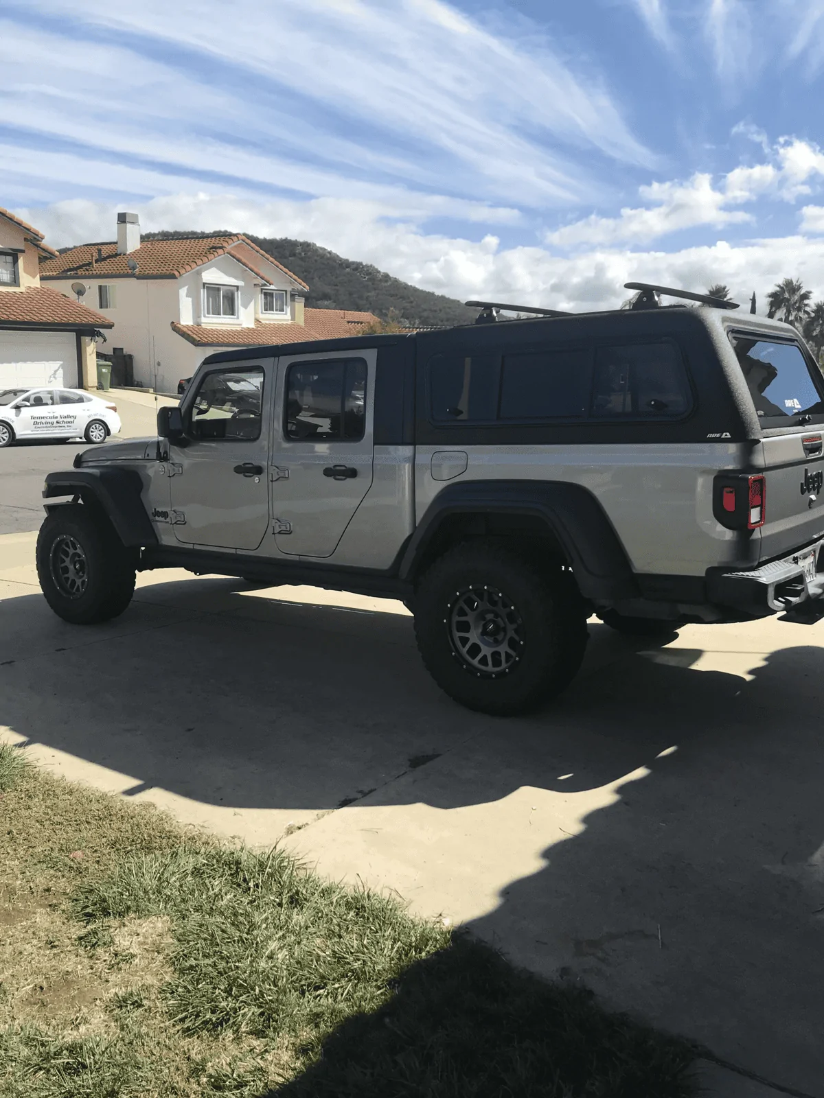Jeep Gladiator I want a topper for my JT Rubicon. LEER or A.R.E.? tempImageZZ5mr8