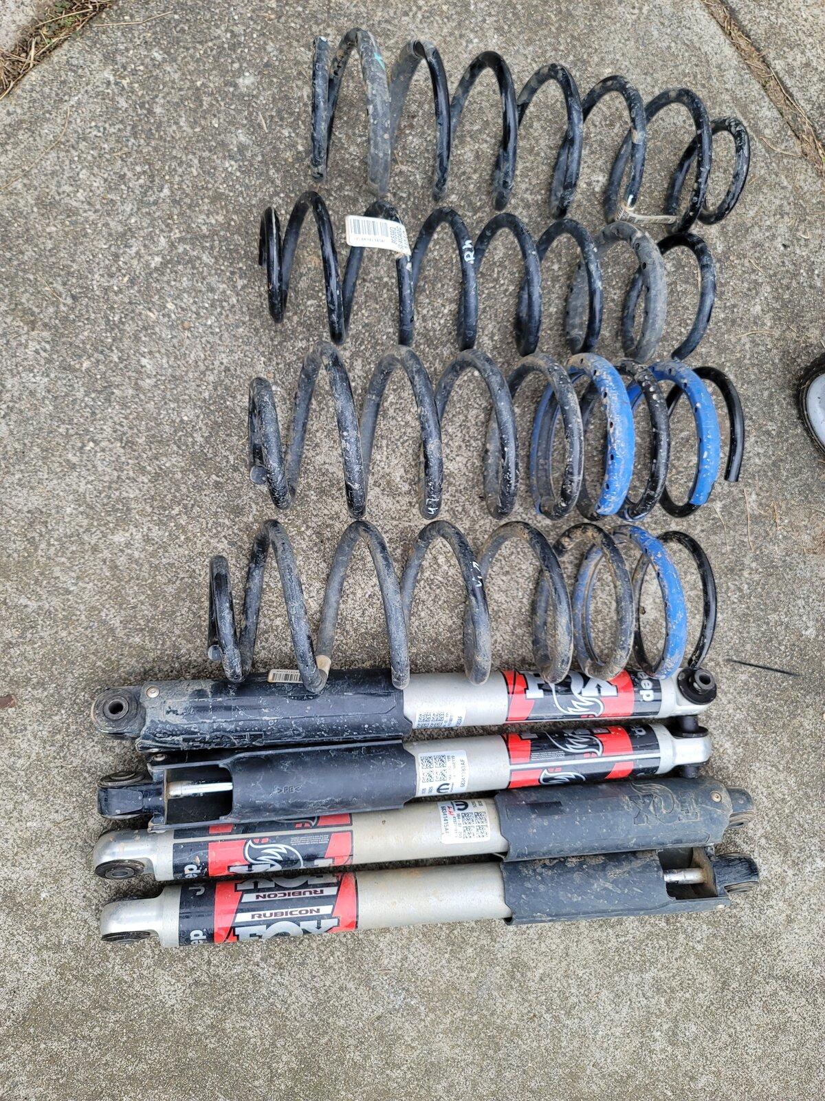 Jeep Gladiator Gas Rubicon Take off suspension. $250.00. 20211105_173629