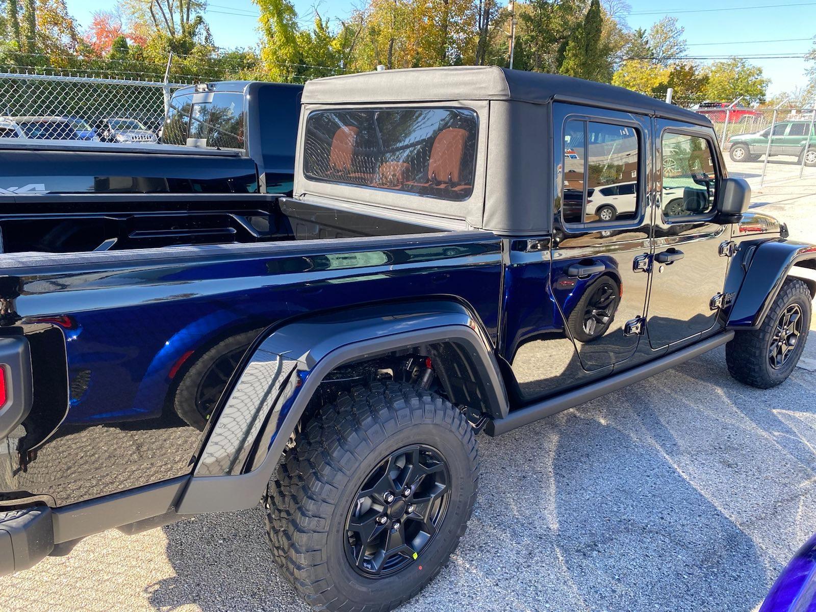 Jeep Gladiator Guide: Gladiator Order, Build, Tracking and Delivery Process signal-2021-11-06-000431_003