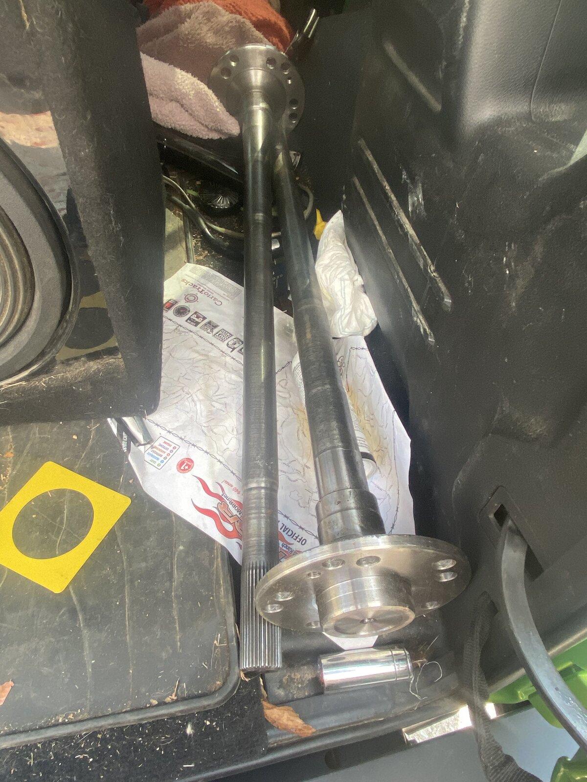 Jeep Gladiator Rubicon axle housing and locker chromoly shafts FC276562-2AF1-42A8-B670-6F18CF58617F