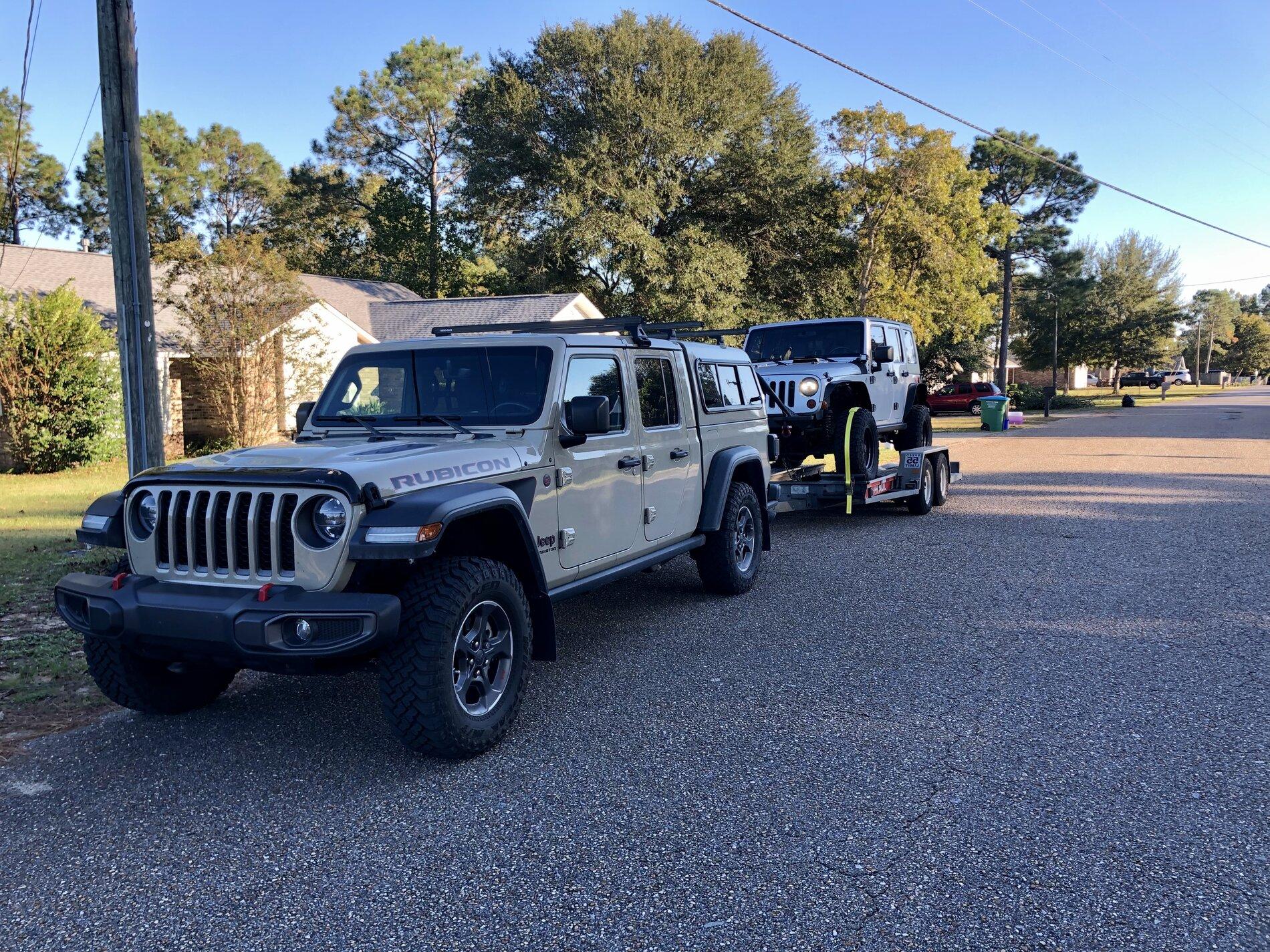 Jeep Gladiator So, what is everybody towing? 93A302B4-A117-4A3E-9C6F-0A3D18DD6463