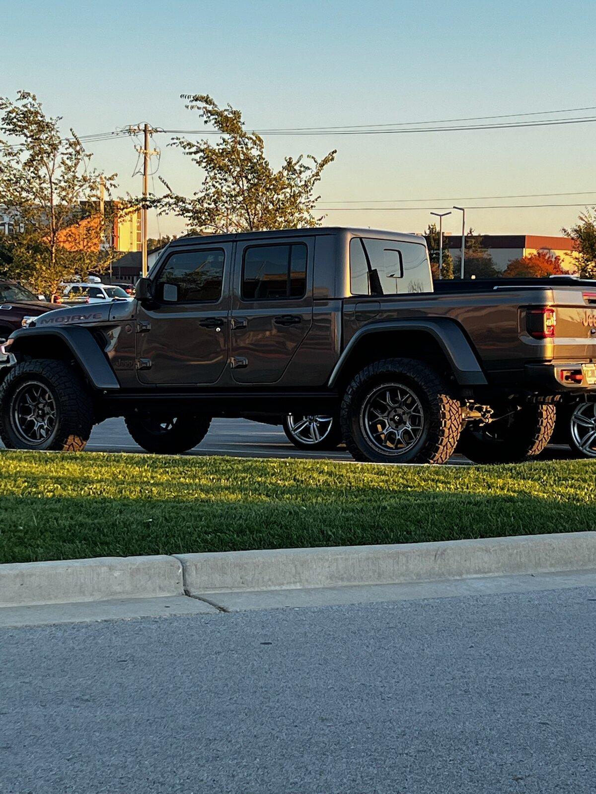 Jeep Gladiator What wheels are these? IMG_4327