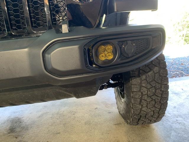 Jeep Gladiator Block heater outlet install 0E7CF2B3-48AE-4E72-B10E-AE4DE1116461