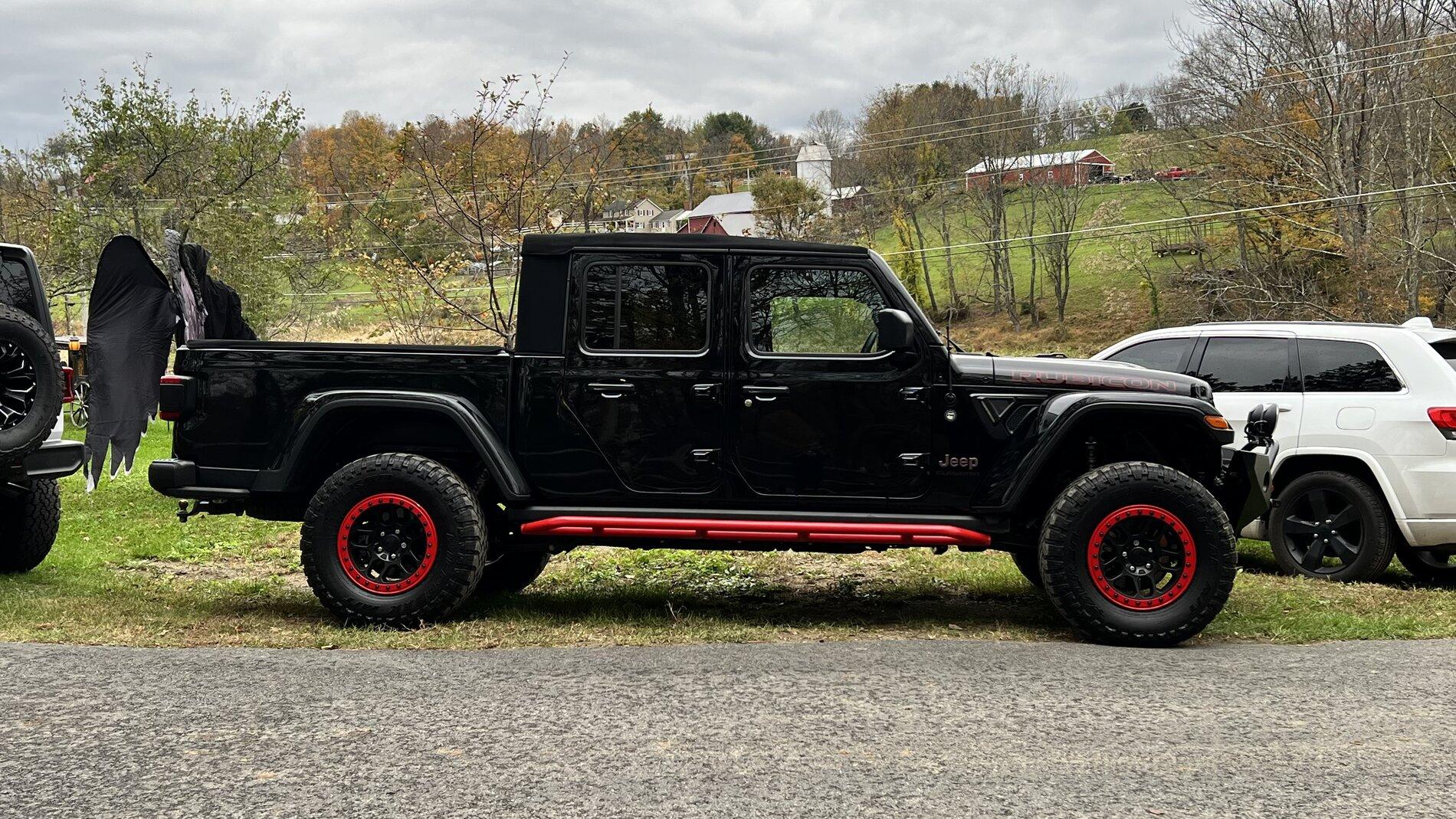 Jeep Gladiator ACE JT Rock Sliders $135 Off! 7AB130D9-D3DC-4EF4-A22D-E0A9F4D0FE23