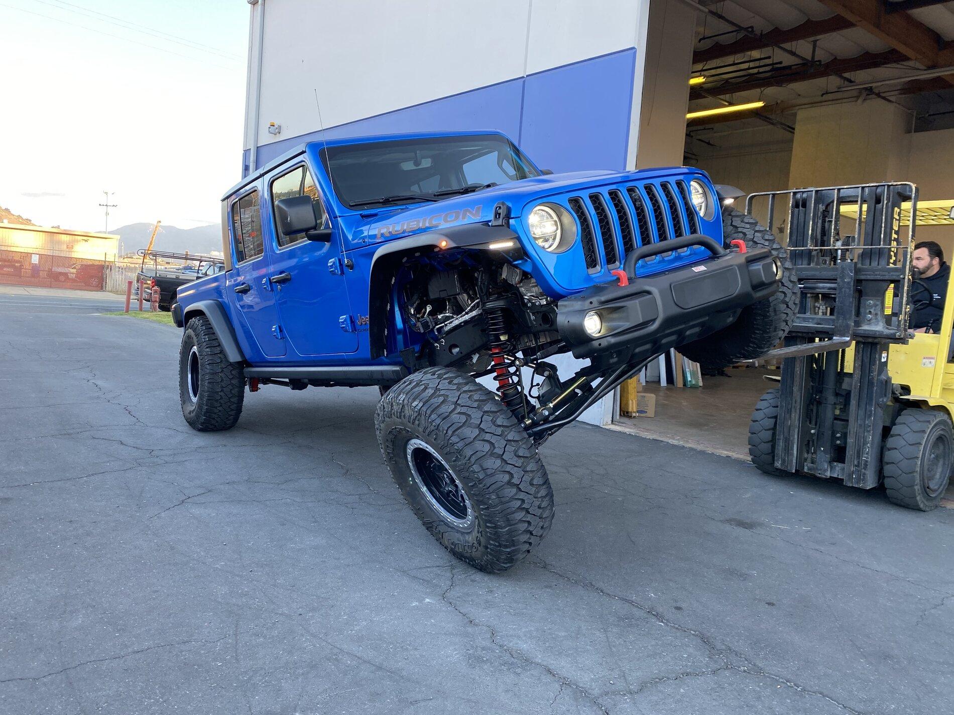 Jeep Gladiator Hydro Blue Diesel Rubicon  - “The Blue King” 2967A840-EA73-4253-98F3-09B910F9DDDB