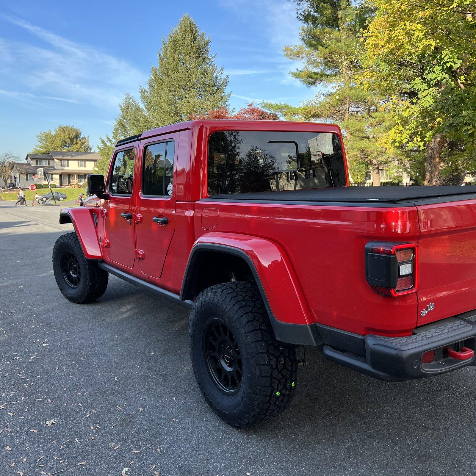 Jeep Gladiator 2020 JTR in Firecracker Red 3EE185BB-85DE-4E3C-860C-BB781515AA0D