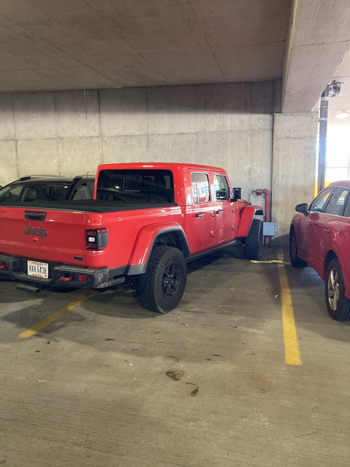 Jeep Gladiator Cadillac has a go at my rock slider E5ABDA44-881A-41BE-A25C-AA3955763EA5