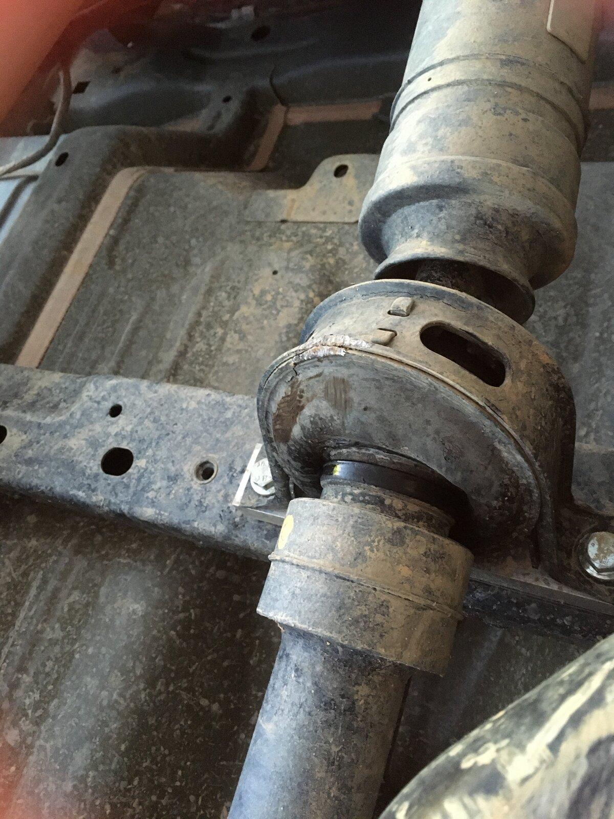 Jeep Gladiator Damaged driveshaft carrier bearing- Need part number 5011B9BF-31EE-47D4-8A7D-FDB252673839