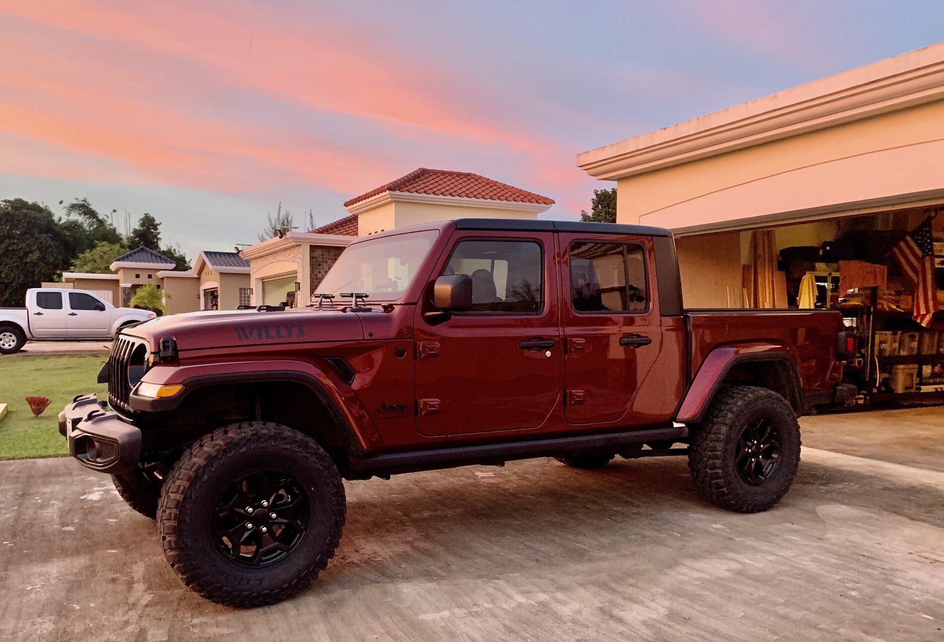 Jeep Gladiator Lift vs higher fenders for 35s? 3E2E5A10-5C7D-4E47-A7DA-9B4F42FE1CCF