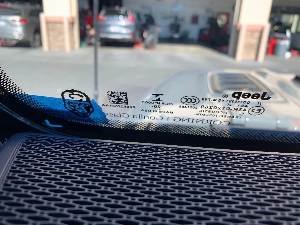 Jeep Gladiator Gorilla Glass.  Yes or No? 2g5kn6