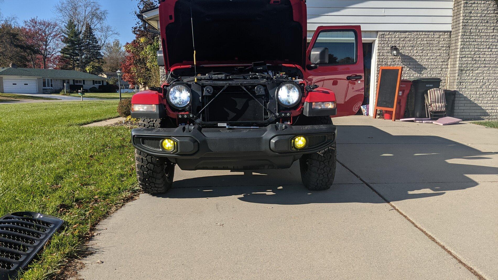 Jeep Gladiator Kenda Klevers 33x10.5r17 installed PXL_20211108_162326186