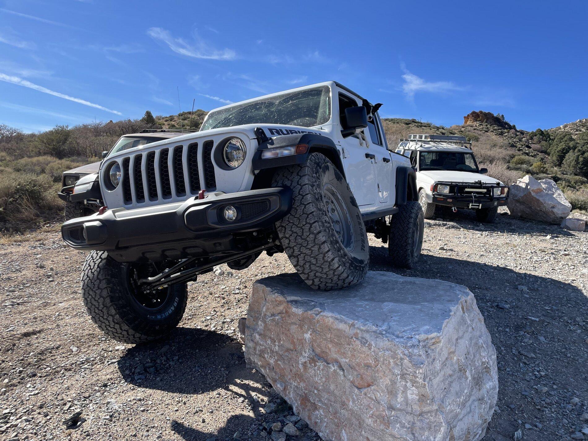 Jeep Gladiator System overload on the brain. A56ED399-3E46-4B51-9A3F-905466D7B3A9