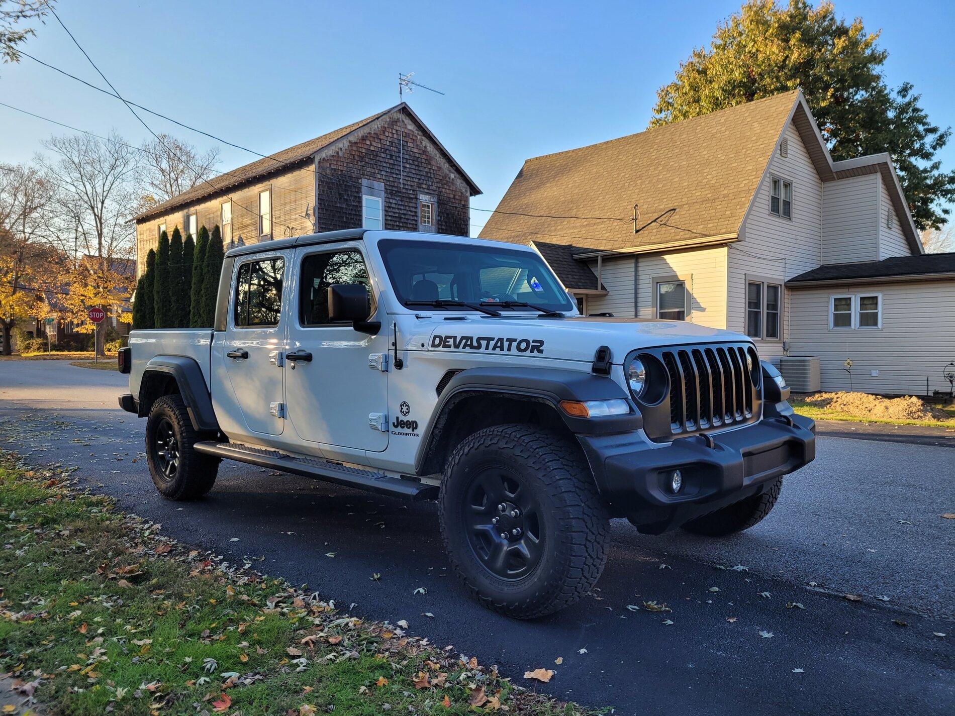 Jeep Gladiator 265/70/R17 BFG KO2 on Sport base 20211106_173408
