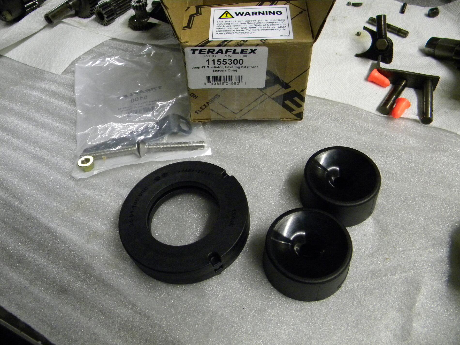 Jeep Gladiator WTS Teraflex 1 1/2" Leveling Kit minus 1" Spacers DSCN5265.JPG