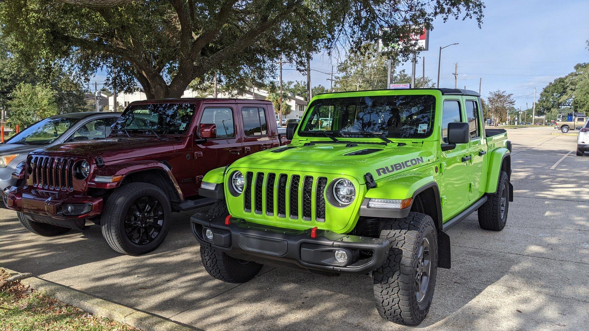 Jeep Gladiator Jeeps Parking Next To Jeeps PXL_20211110_150824052