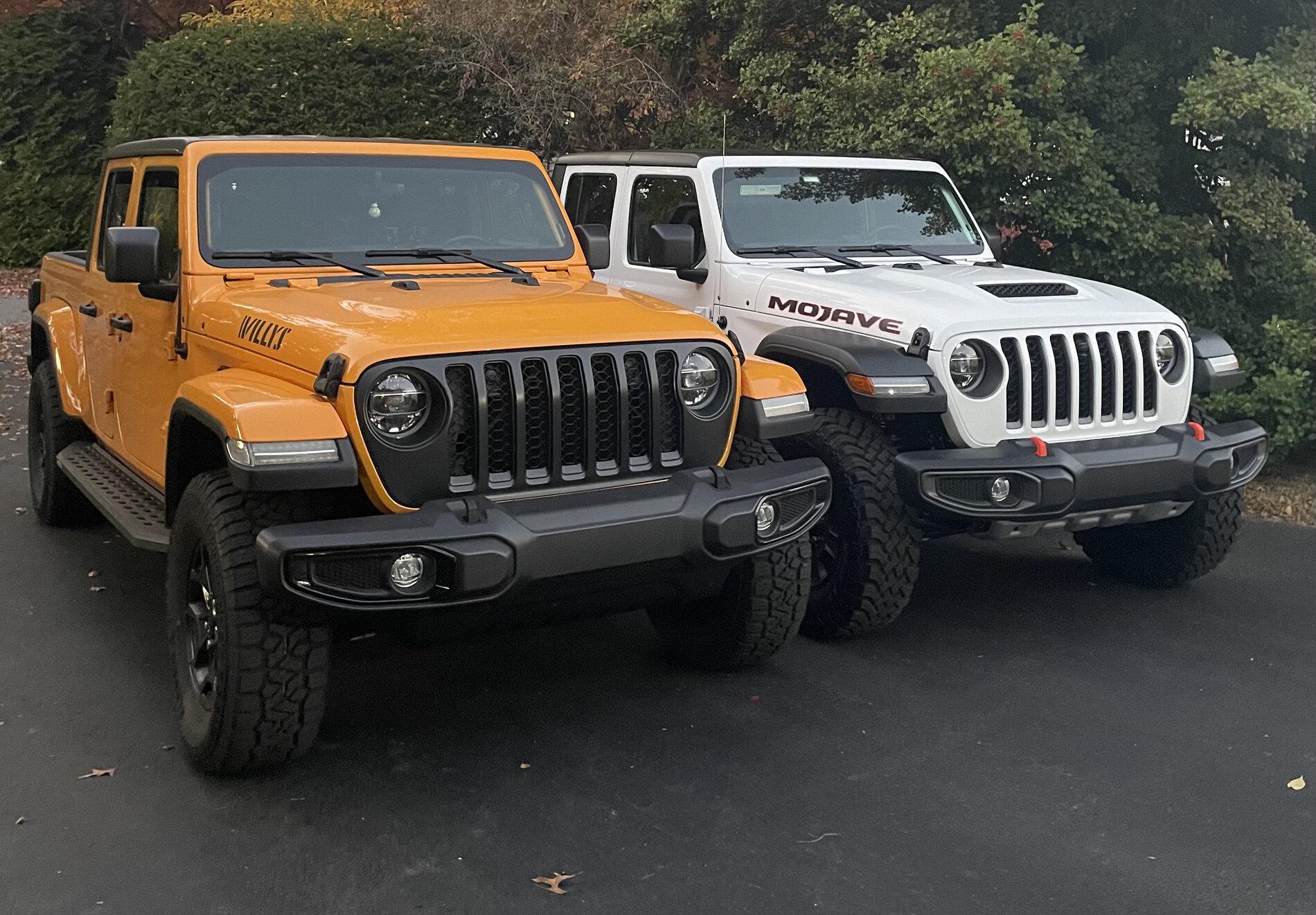 Jeep Gladiator Willys with Rubicon springs and 1" spacer vs Mojave 3BC30CA6-4A39-40E1-BA0C-8A0D22844BFA