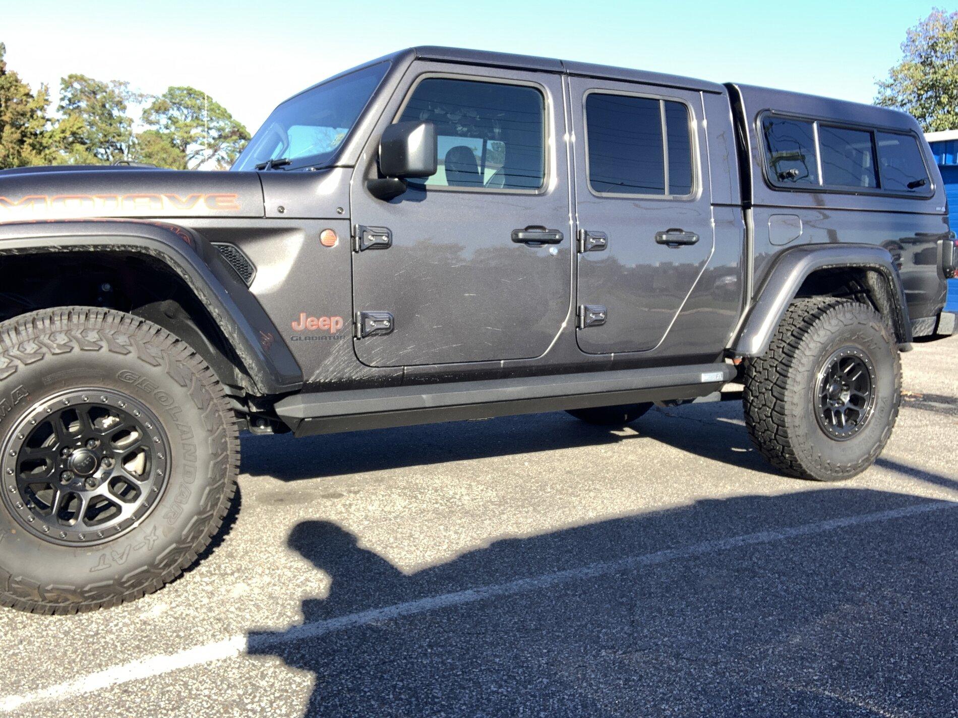Jeep Gladiator A.R.E. Granite Crystal CX Cap Installed! 9DEA2AC5-C477-423B-B06D-F0FBF915BB7F