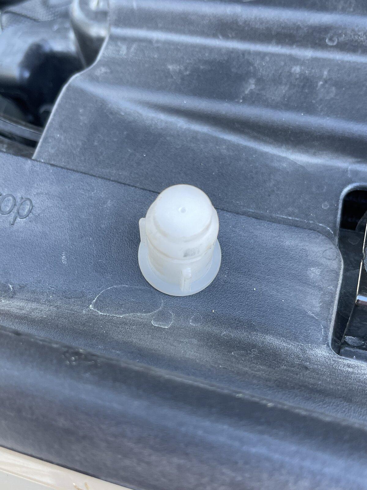 Jeep Gladiator Help with part identification 42D69717-A8C8-4BBA-A179-66011C6FC392