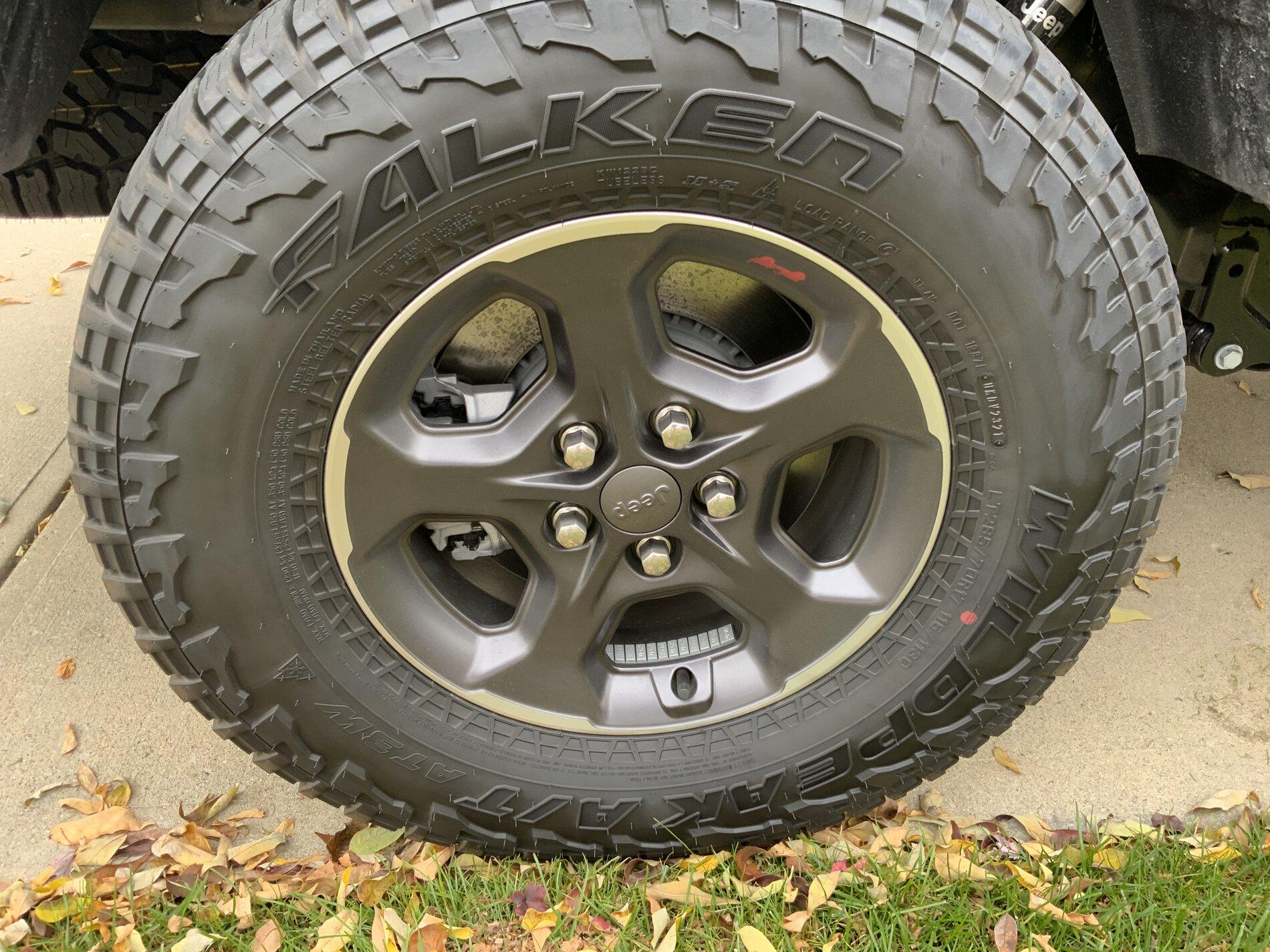 Jeep Gladiator Like new Falken Wild Peak A/T OEM Take Offs JT Rubicon A7BDFC80-F573-41ED-9817-1A64B4A57EA8