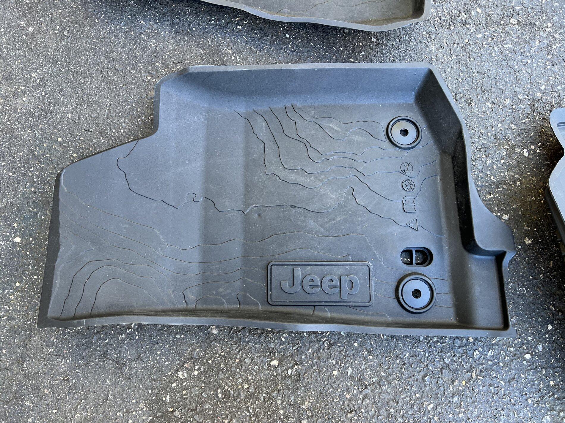 Jeep Gladiator wtb mopar all weather mats 646522FB-E4F4-41DC-B4B5-41F4DAA65F0B