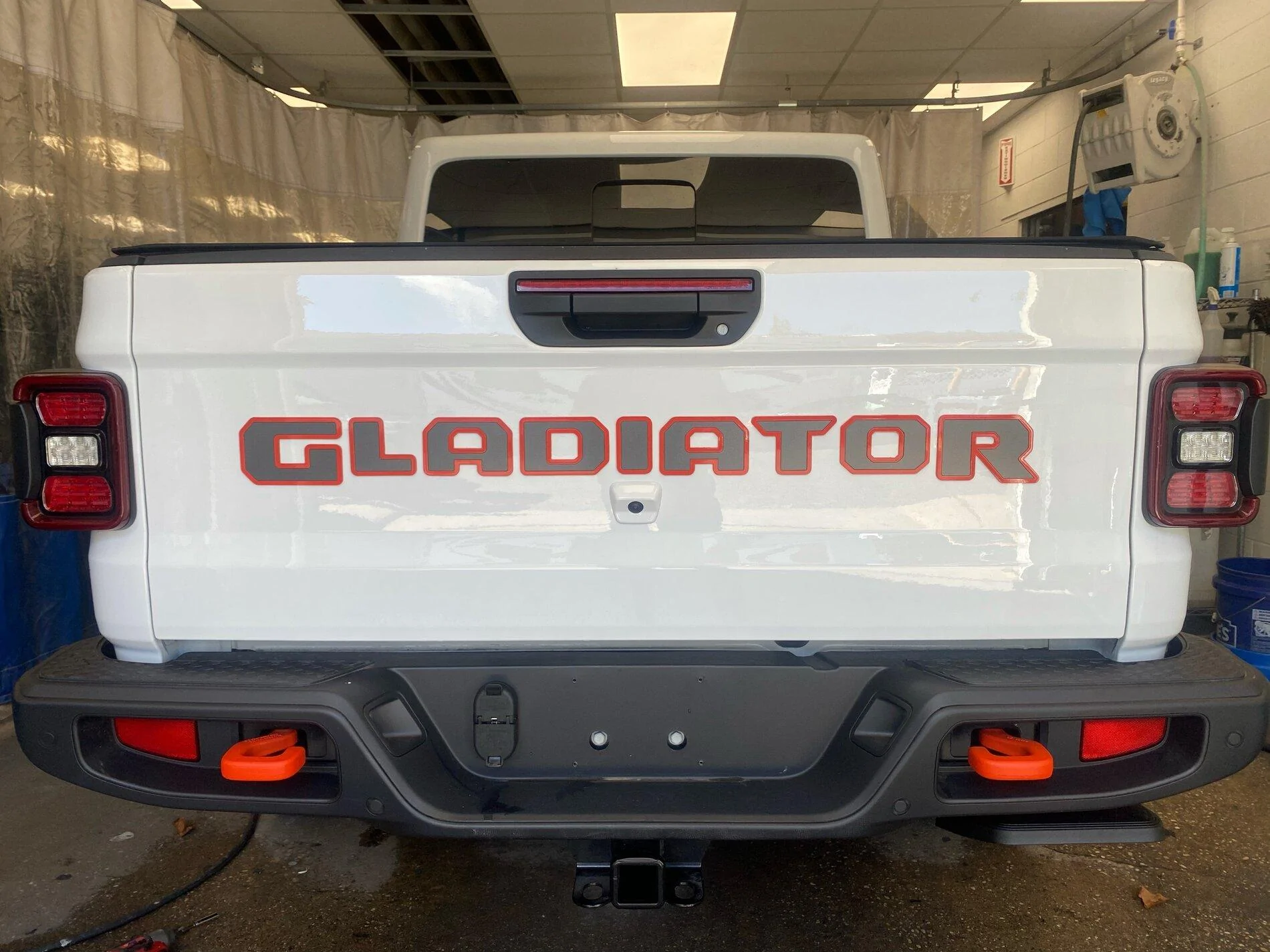 Jeep Gladiator Urban Jeep - 2020-2021 Jeep Gladiator Tailgate Badging Kits image4_1