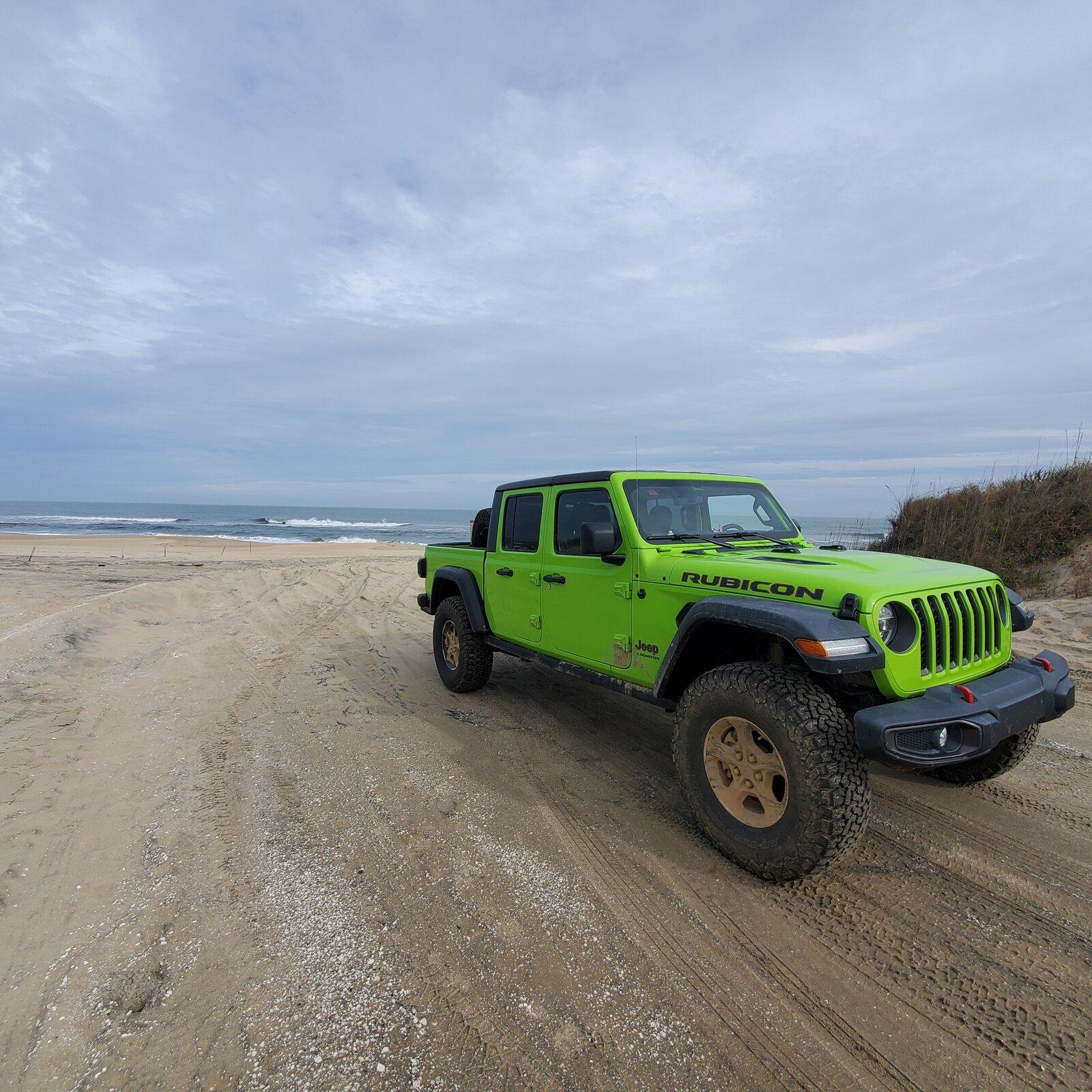 Jeep Gladiator The trip home from Gupton to Ca ongoing - picked up Gecko JT 20211112_123145