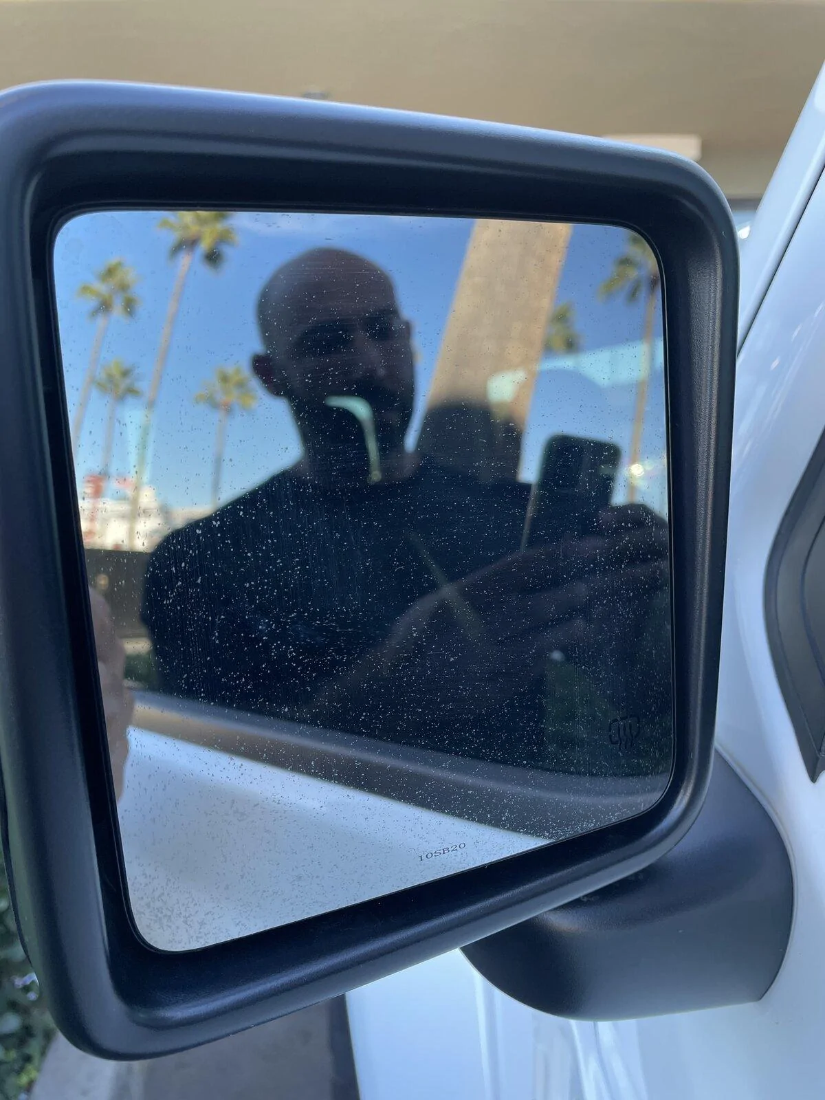 Jeep Gladiator Side view mirror problem (dots / spots on glass) E1CC9AA8-6339-4490-AE05-C58BBE9E78D9
