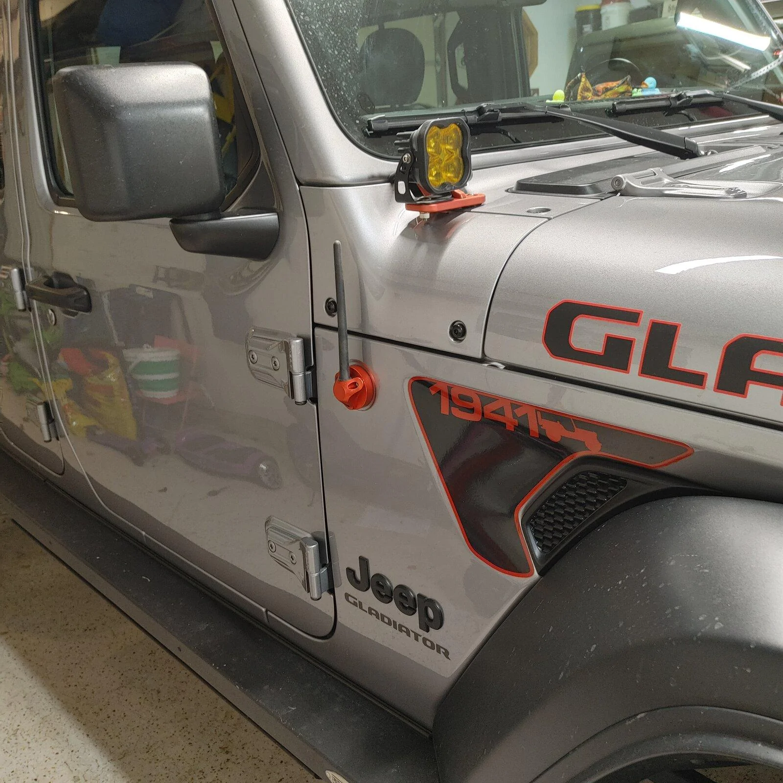 Jeep Gladiator Little antennae face lift, not necessarily an upgrade ? 1112212350_HDR