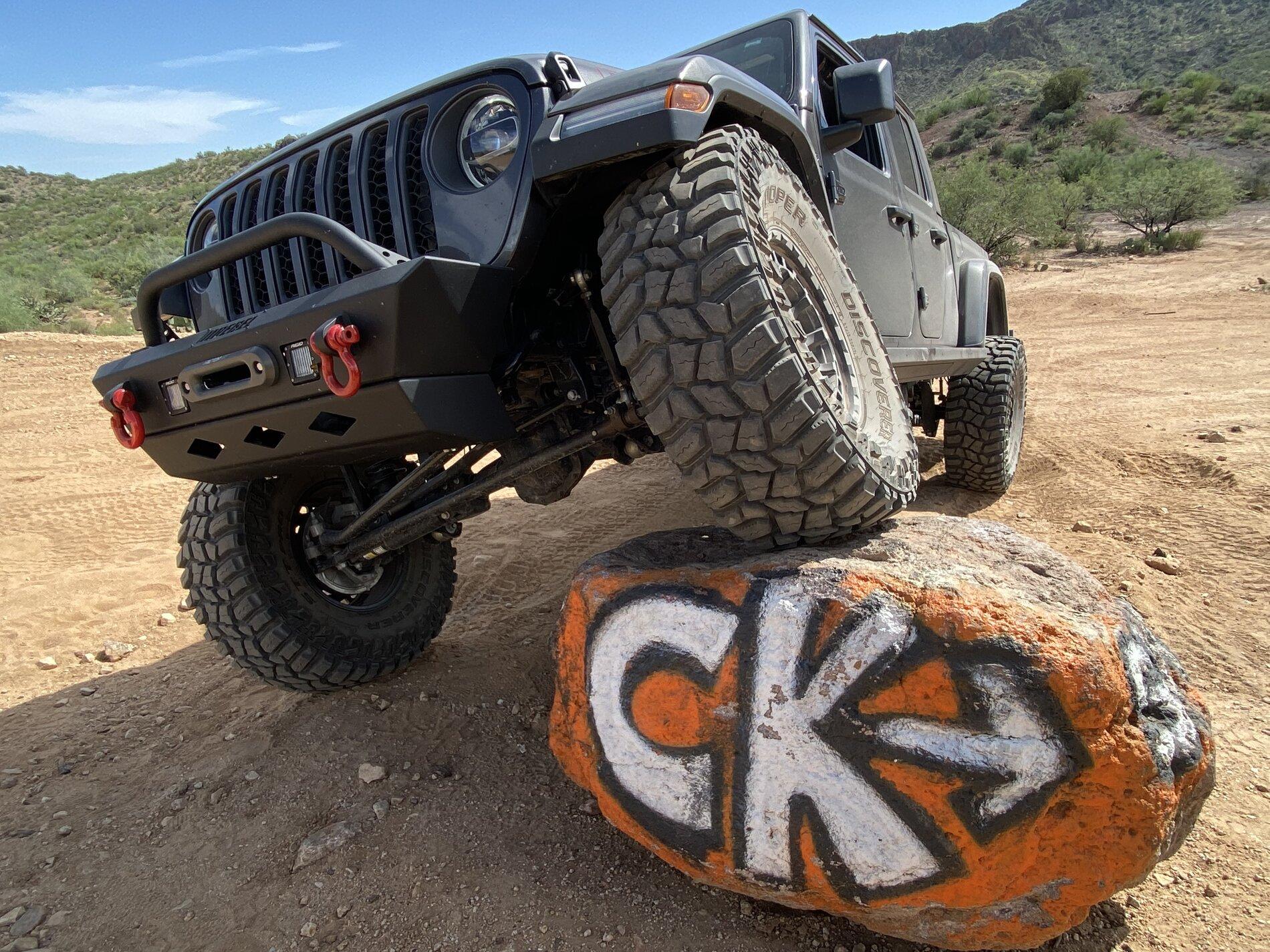 Jeep Gladiator System overload on the brain. CCA3283D-A446-49B7-A27B-9142BA95C4D2