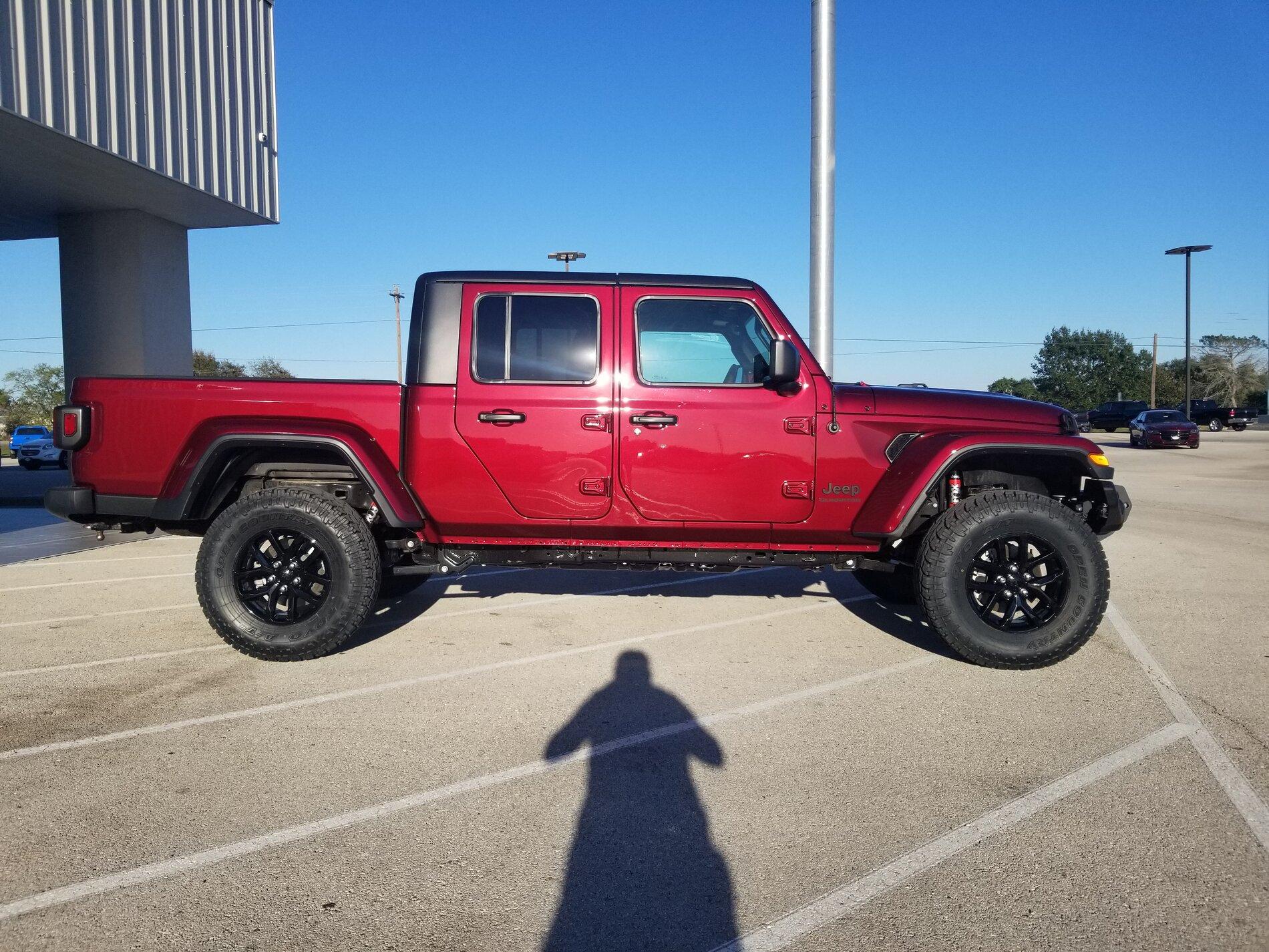 Jeep Gladiator Snazzberry Gladiator JT club 20211111_161641