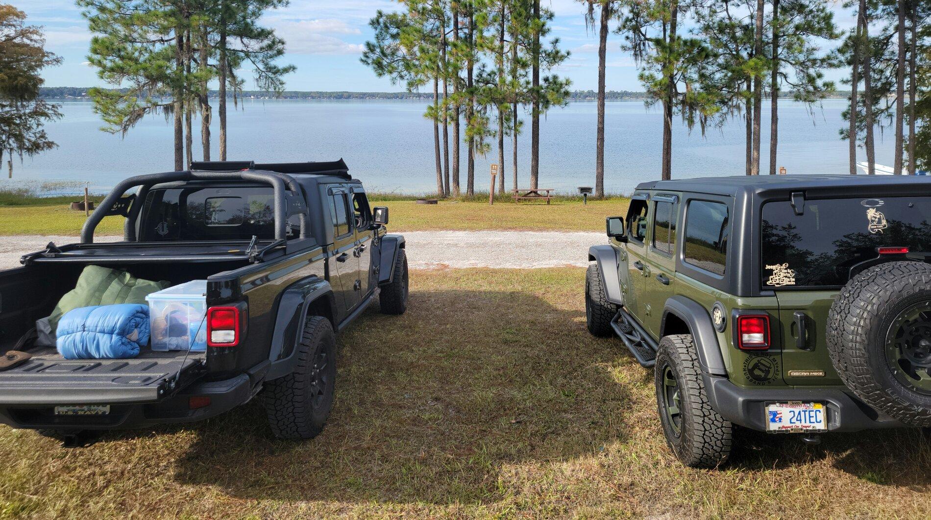 Jeep Gladiator Jeeps Parking Next To Jeeps 20211112_145513
