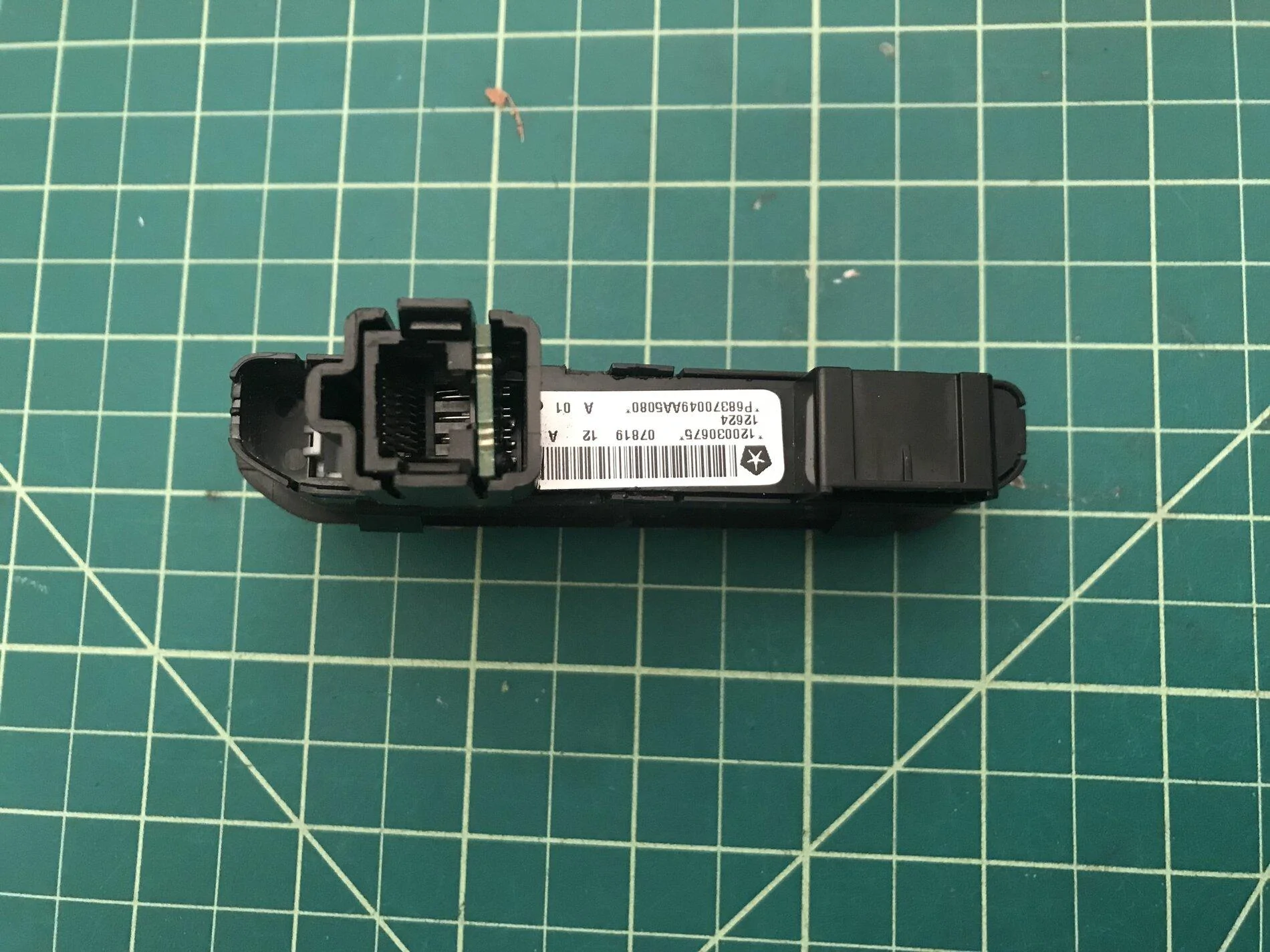 Jeep Gladiator Redarc Brake Controller Install Location AFF4C2CD-AA54-4CC8-B500-4A199AE4CC95