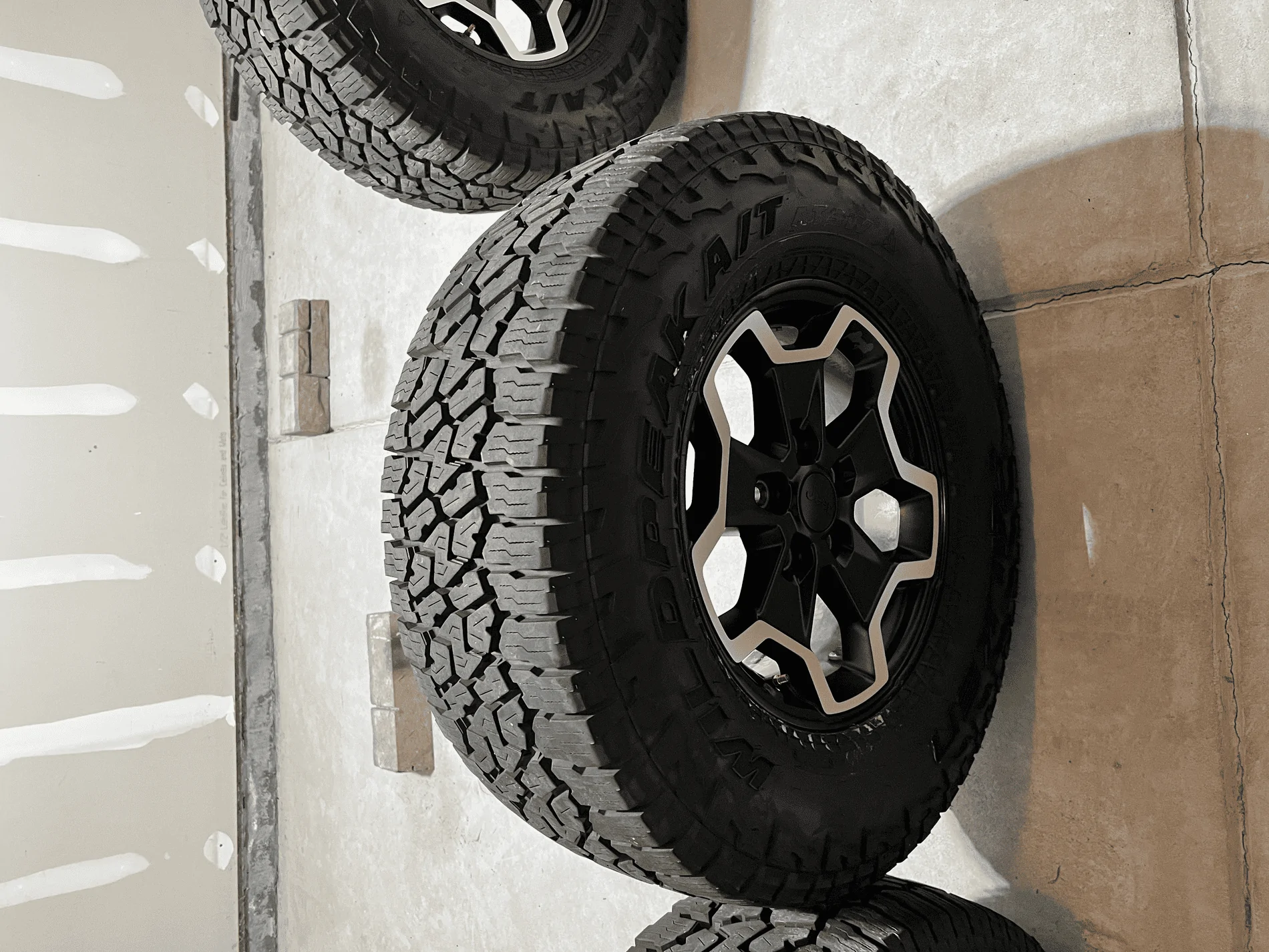Jeep Gladiator 4x Rubicon Take Offs, Wildpeak A/T3Ws, under 2000 miles. tempImageeo1WFv