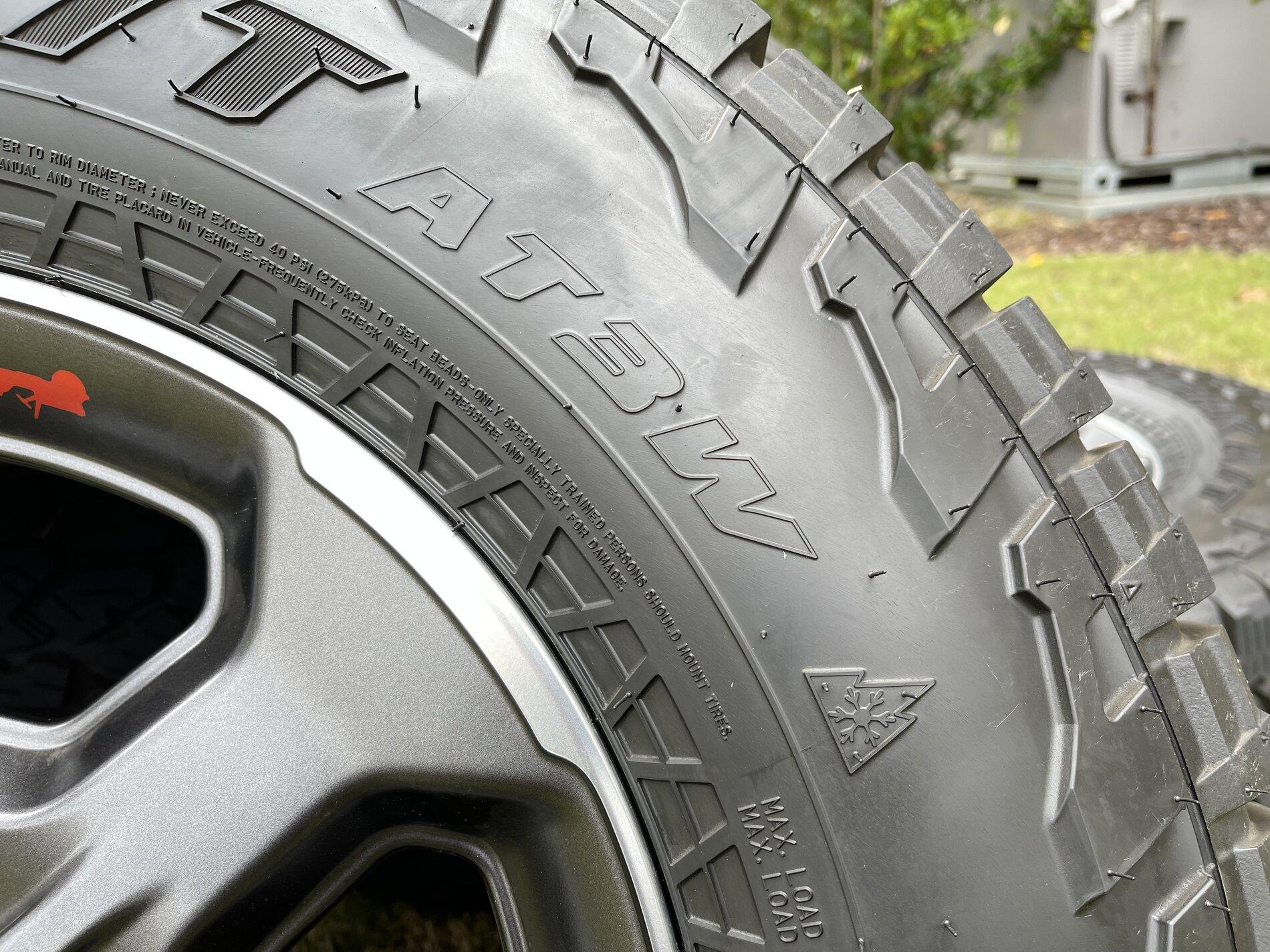 Jeep Gladiator JTR Take Off Wheels and Tires $800 971981A3-FC5D-4041-BDBB-419743468741