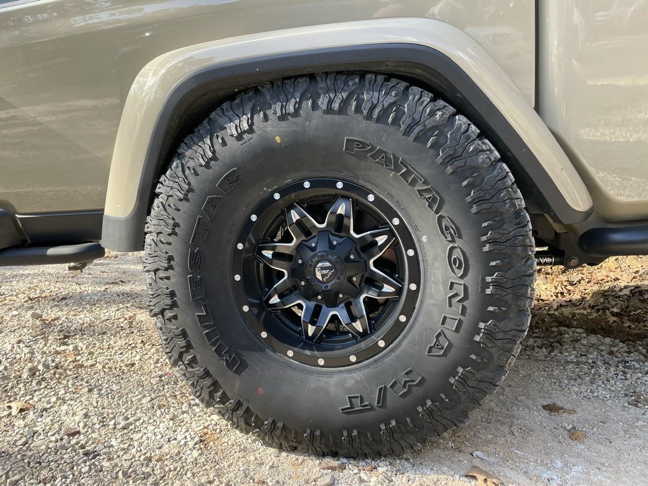 Jeep Gladiator 37s with 17” or 18” wheels.. can’t decide.. ANY PICS?? 1D87DE5A-337C-4325-AC27-4A4219134C65